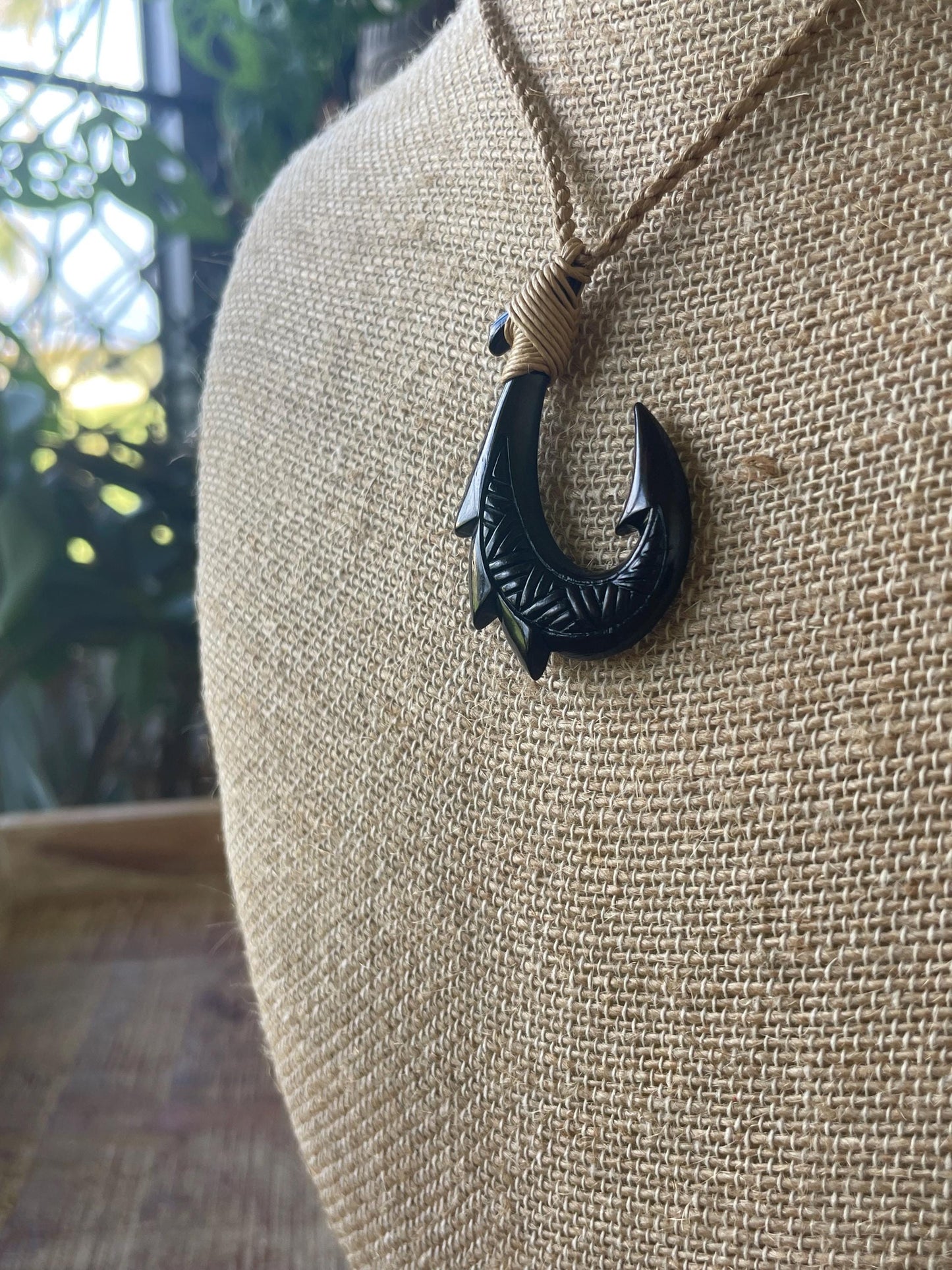 34β Solid Black Horn Handcarved Makau (Fish Hook) Necklace - Adjustable Surfer Cord