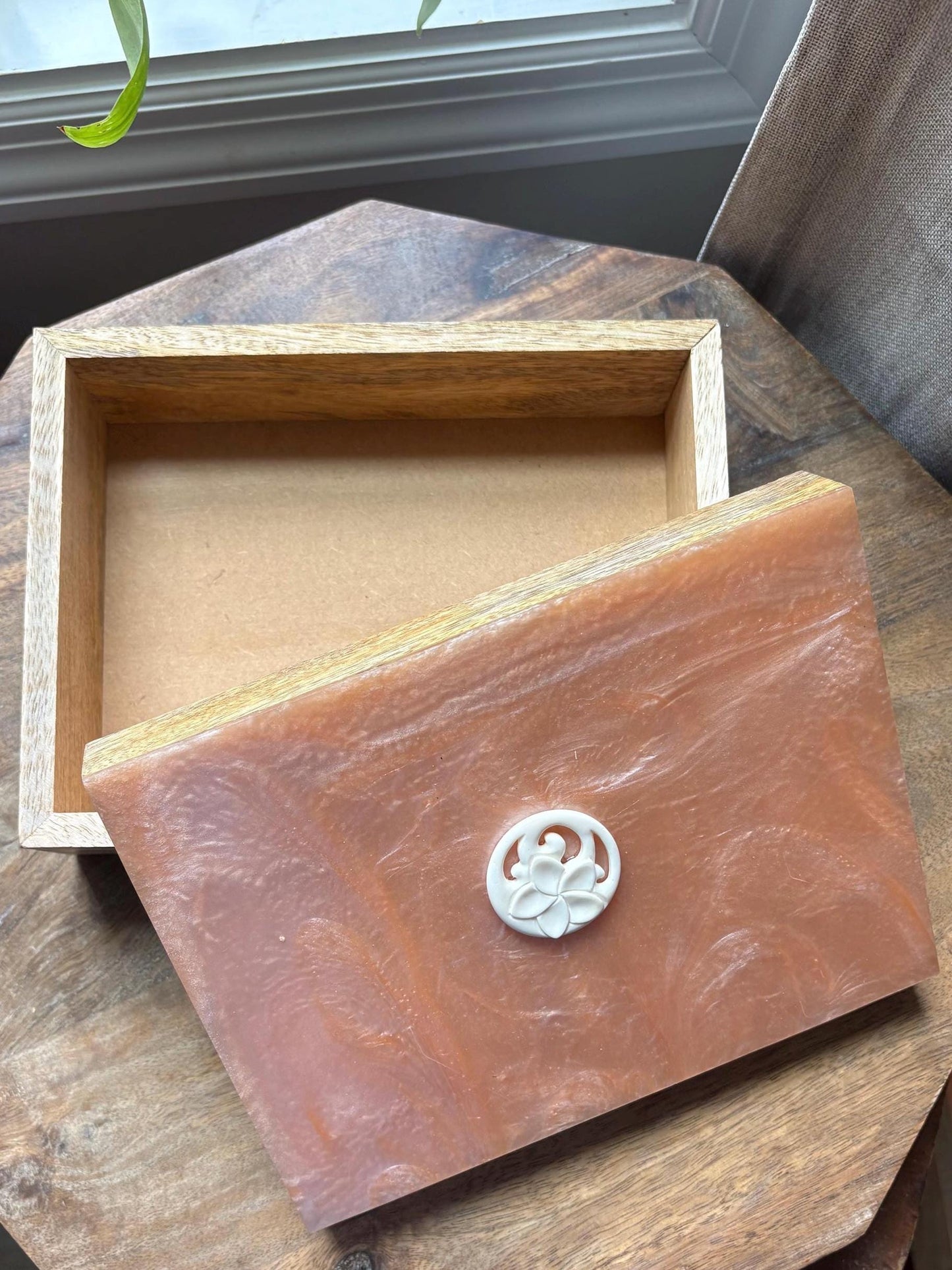 Hand-Crafted Polynesian Trinket Box: Faux Shell Inlay, Bone Koru Decor