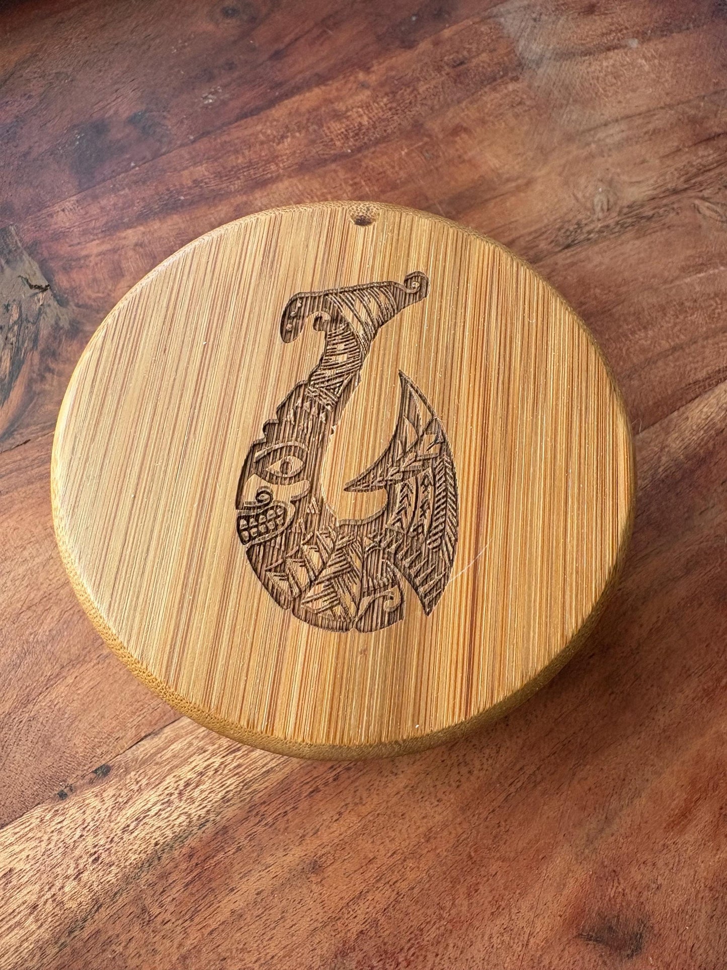 Makau Fish Hook Bamboo Spice Container: Pacific Islander Engraved Wood Dish