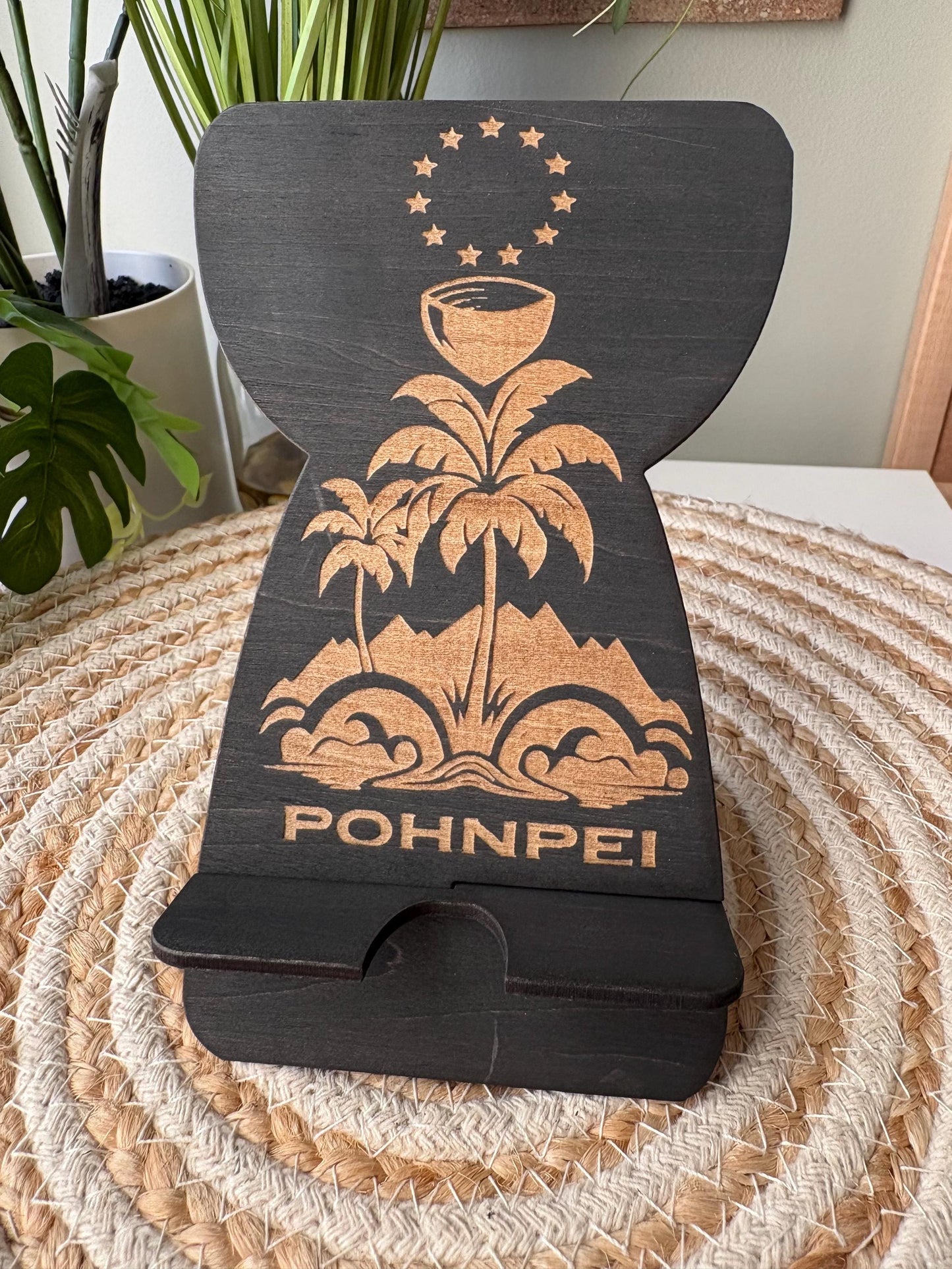 Customizable Micronesian CNMI Latte Stone Cell Phone Holder: Engraved PohnPei Design
