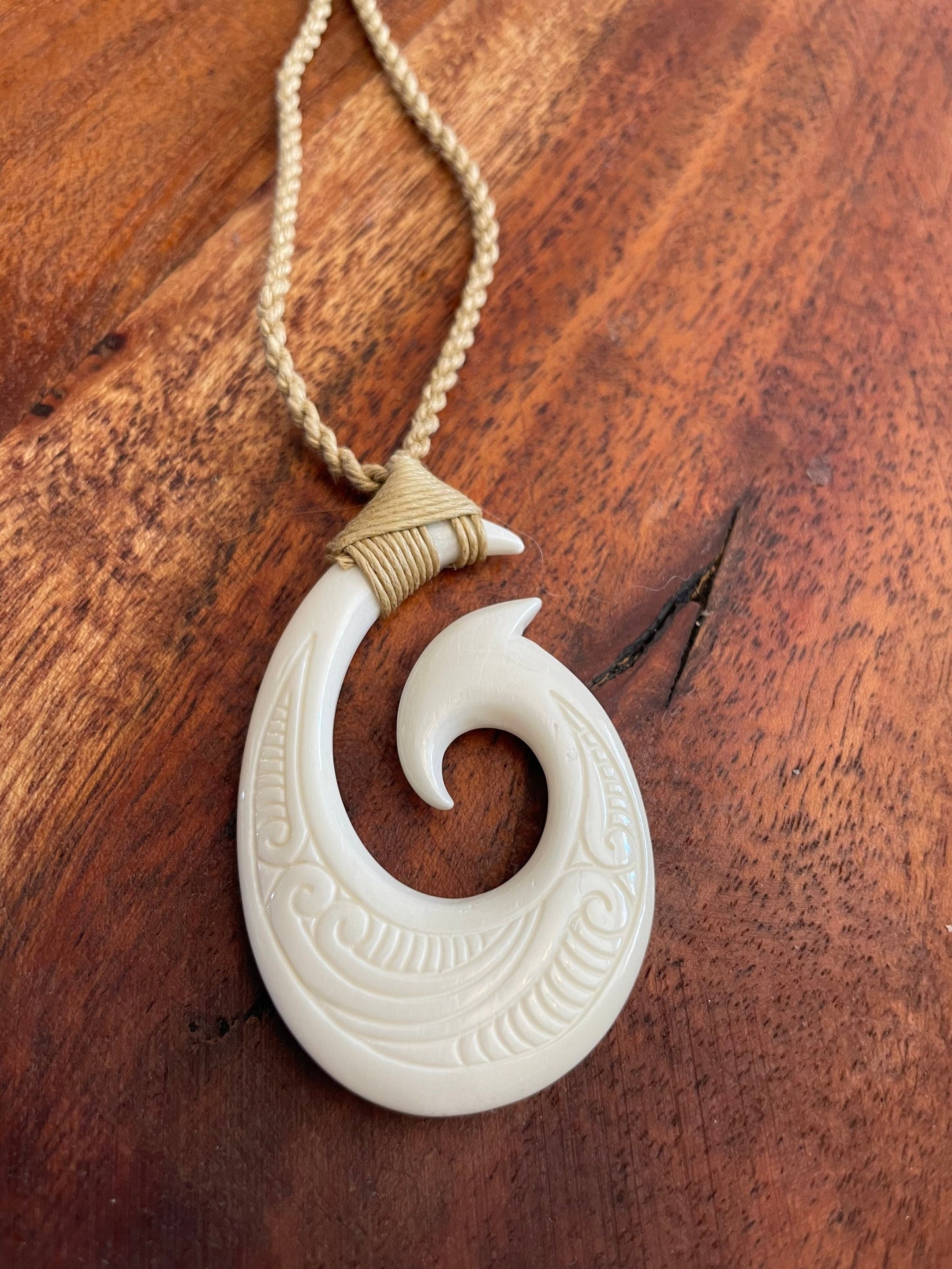 Hand Carved Buffalo Bone Fish Hook Necklace – Polynesian Koru Hei Makau