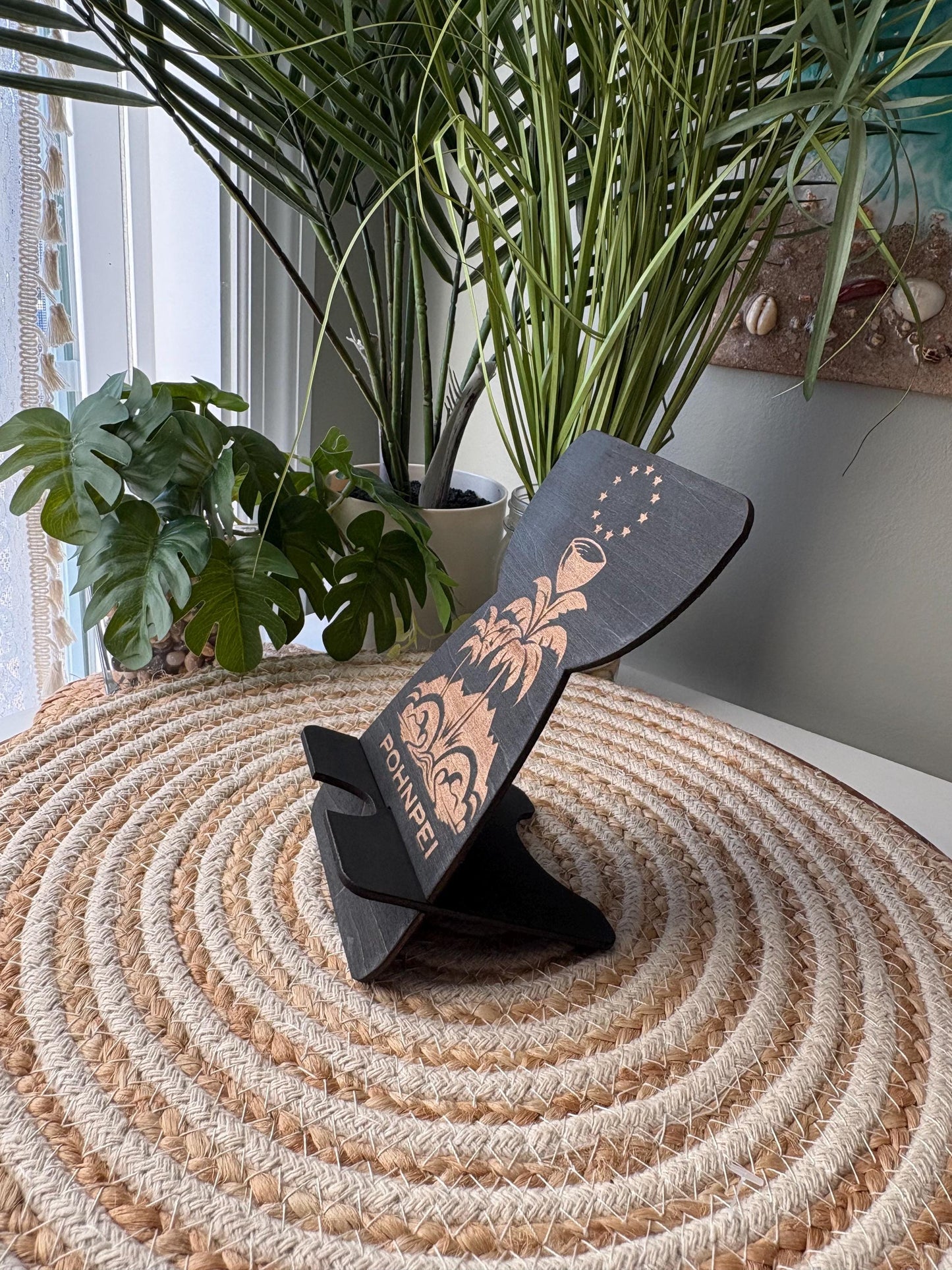 Customizable Micronesian CNMI Latte Stone Cell Phone Holder: Engraved PohnPei Design