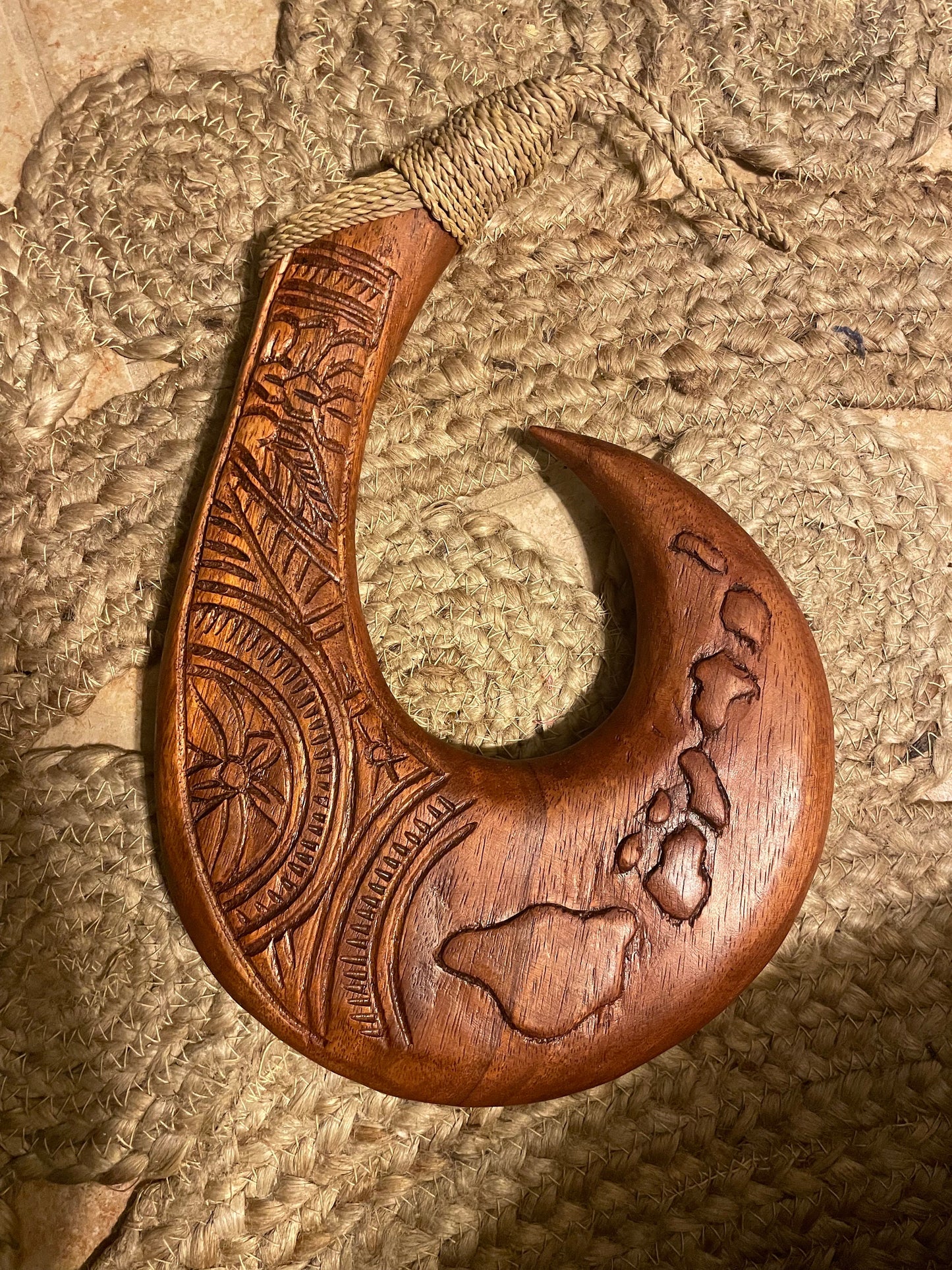 Hand-Carved Sea Hibiscus Wood Makau – Hawaiian Islands Map, Tribal Design