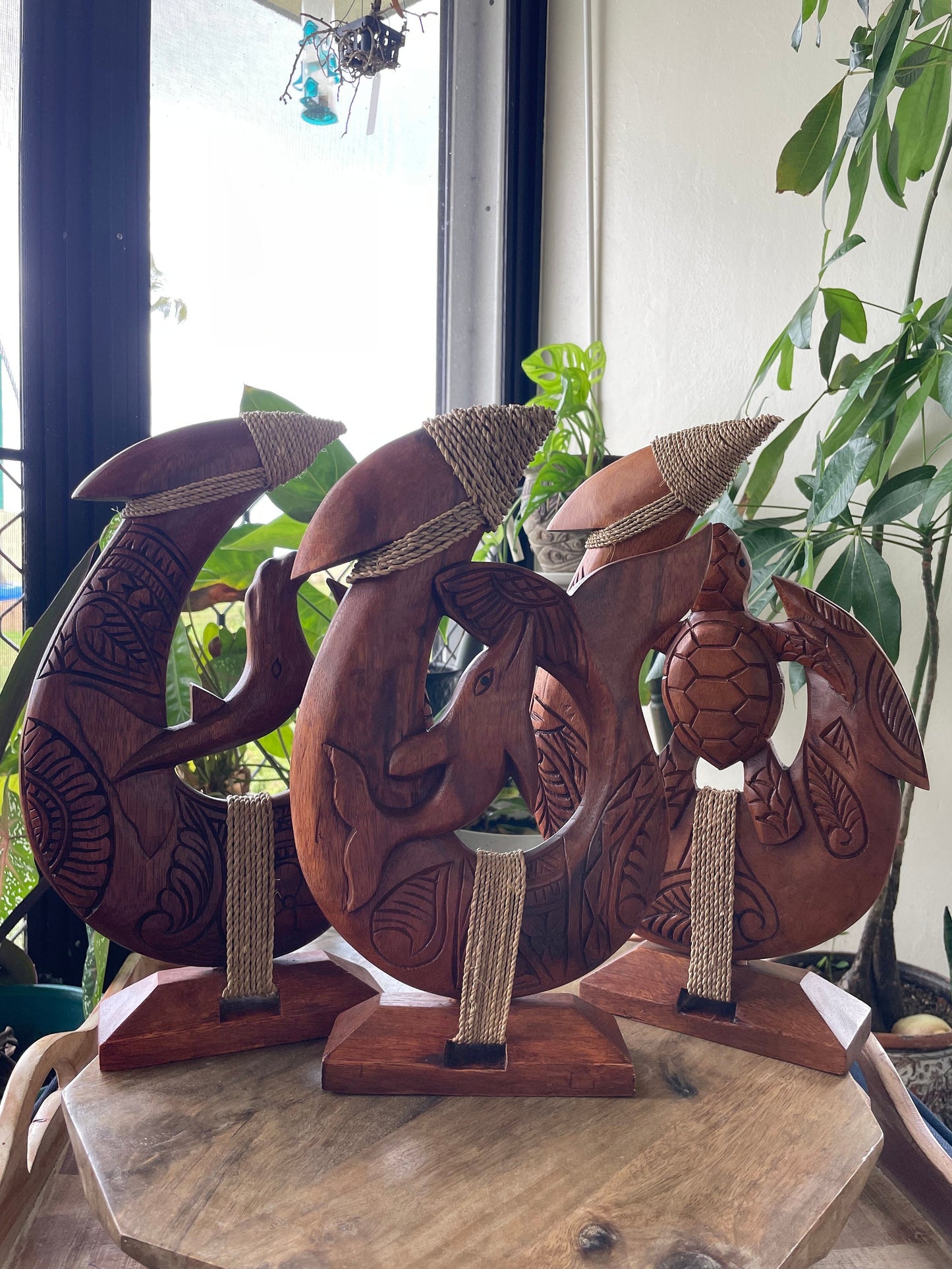 Hand-Carved Sea Hibiscus Wood Makau – Tribal Dolphin Fish Hook Decor