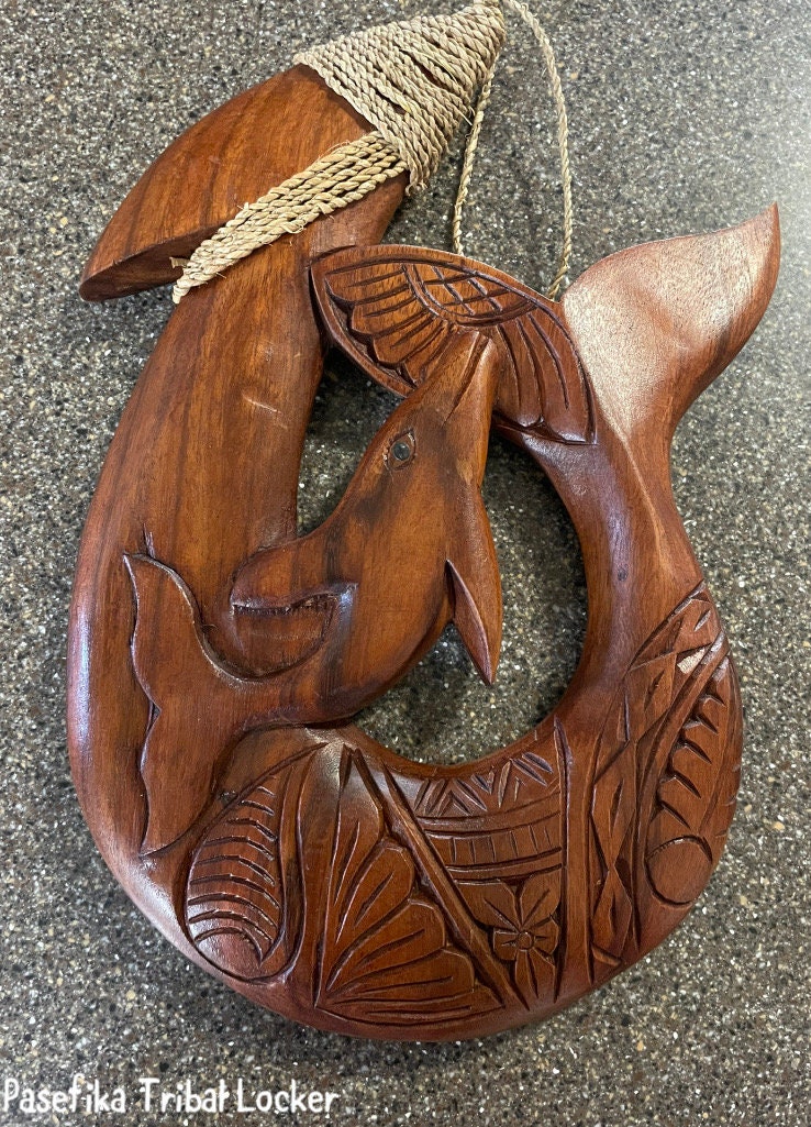 Hand-Carved Sea Hibiscus Wood Makau – Dolphin Tribal Design