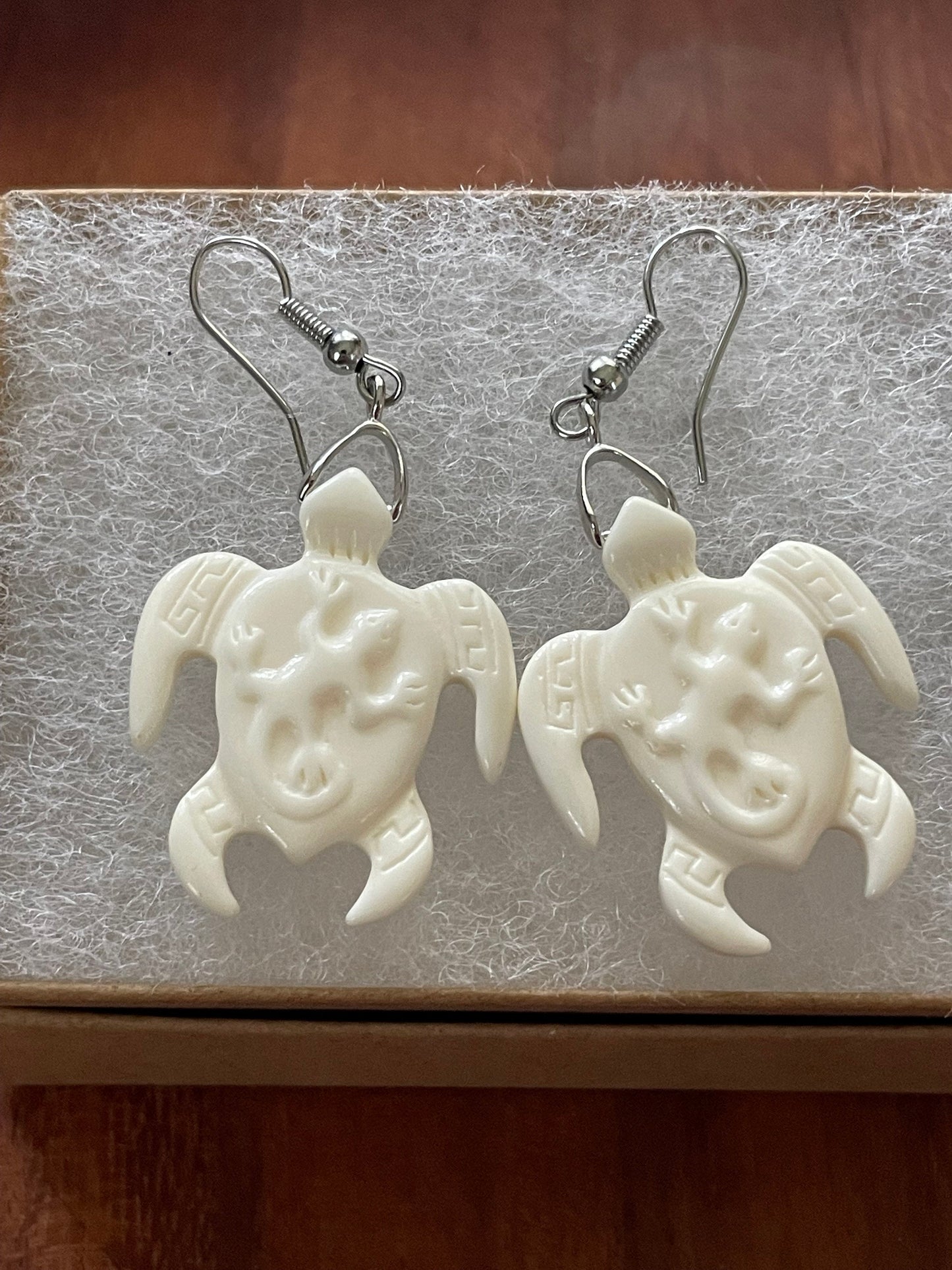 Bone Sea Turtle Dangle Earrings - Polynesian Pili Engraved Honu
