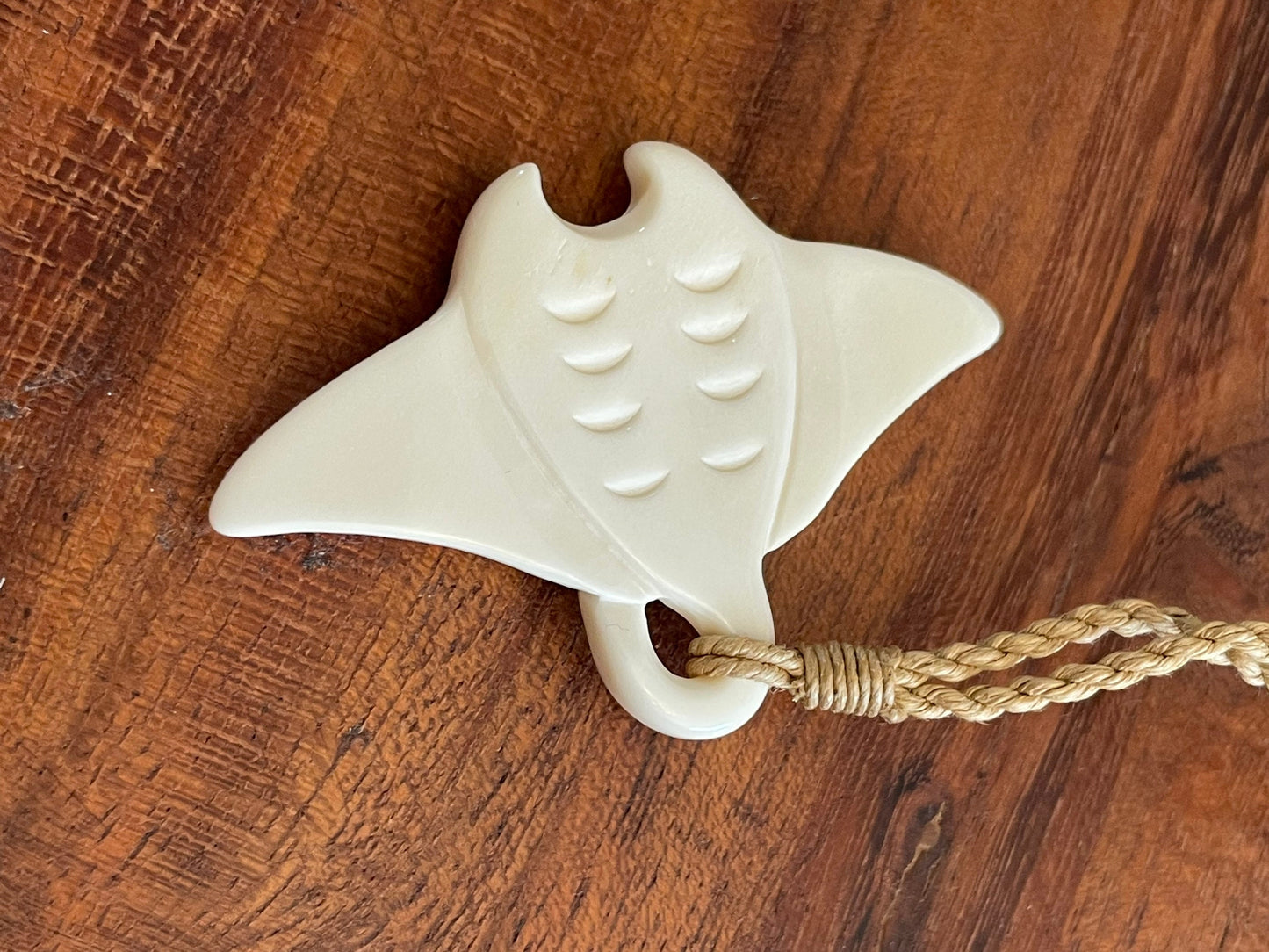 Hand Carved Buffalo Bone Manta Ray Necklace - Boho Polynesian Jewelry