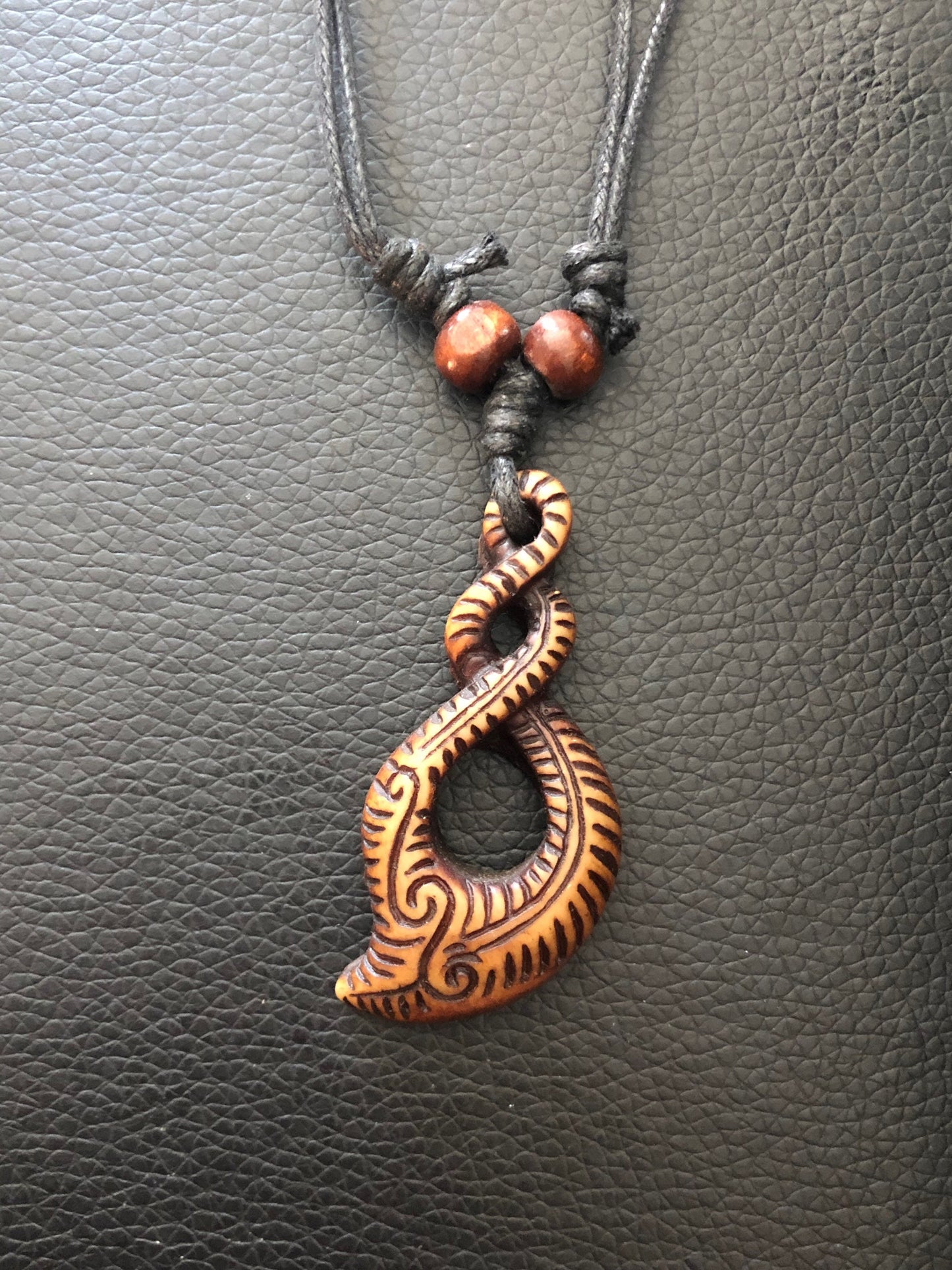 Yak Bone Pikorua Necklace: Adjustable Polynesian Surfer Style