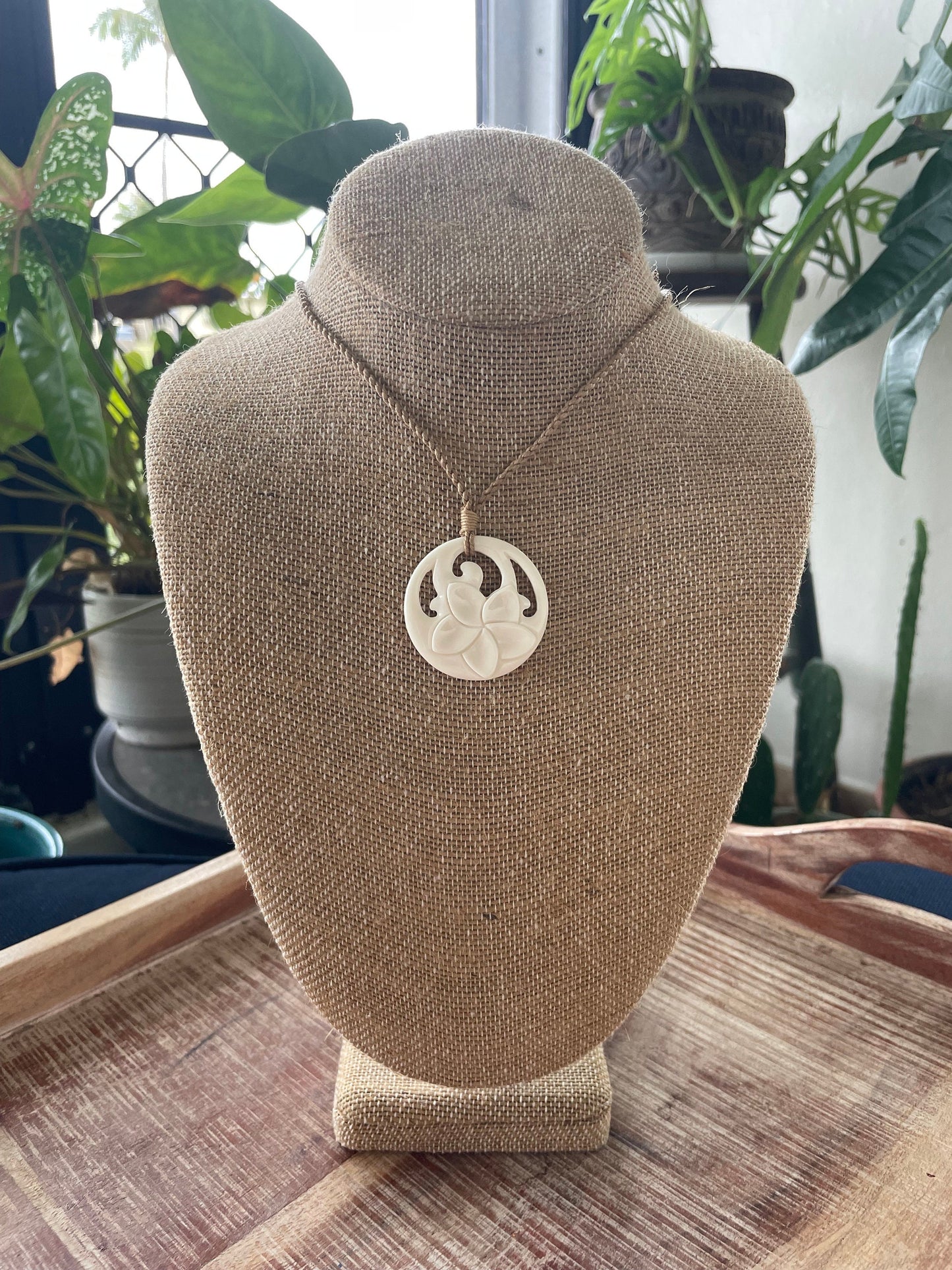 Hand-Carved Bone Plumeria Necklace – Hawaiian Polynesian Style