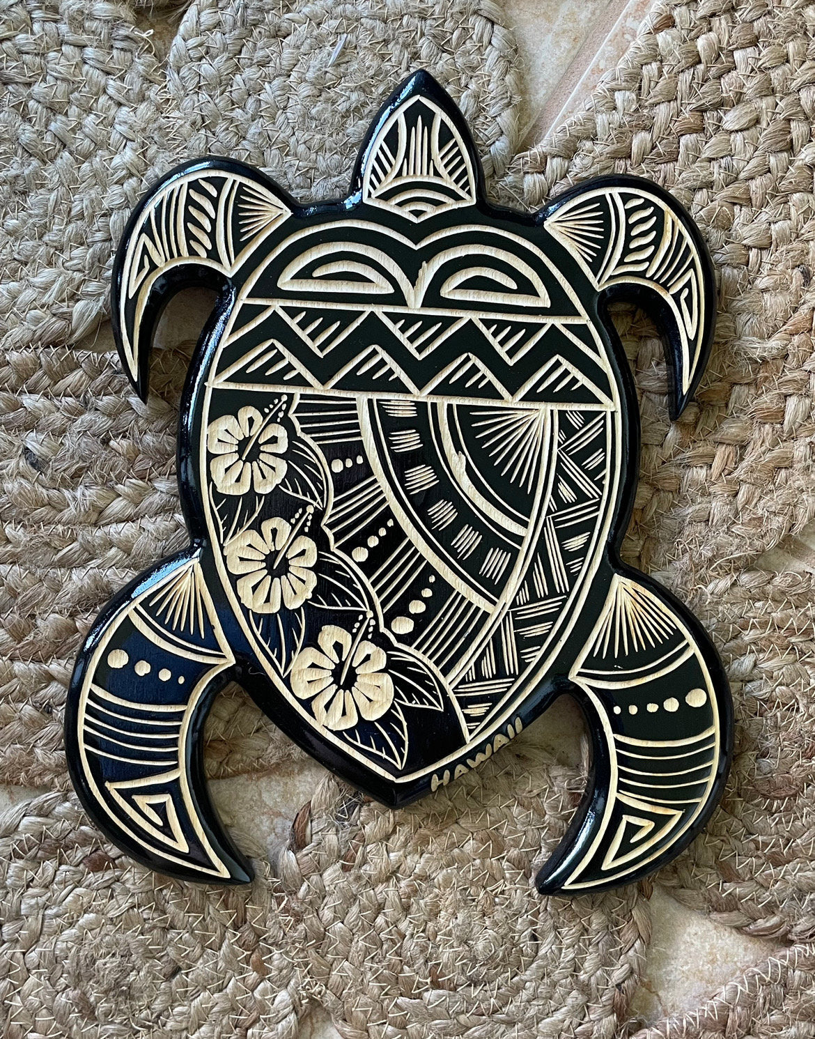 Hand Carved Wood Sea Turtle Plaque – Polynesian Hibiscus Wall Art