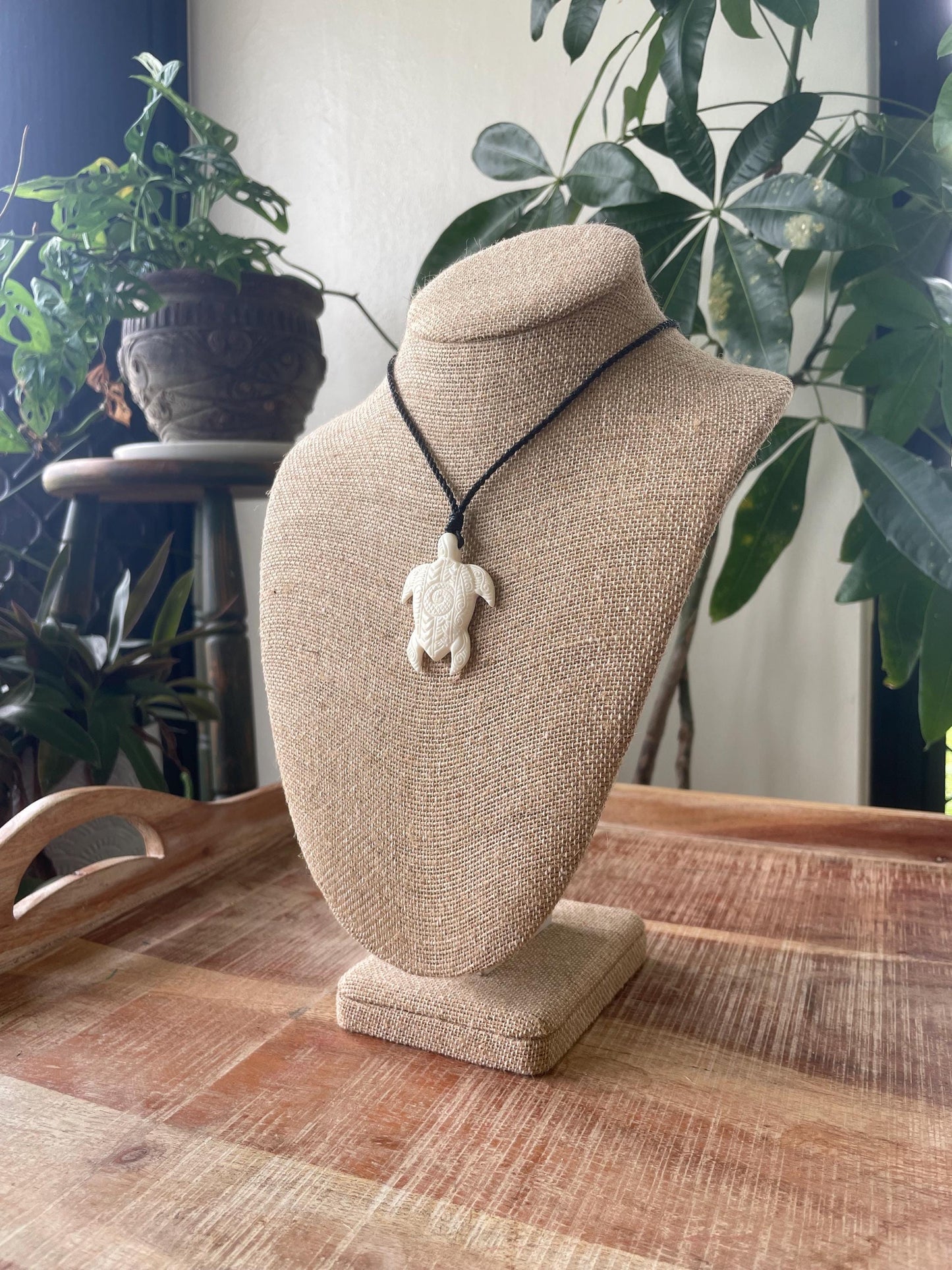Hand Carved Buffalo Bone Sea Turtle Pendant – Polynesian Honu Necklace