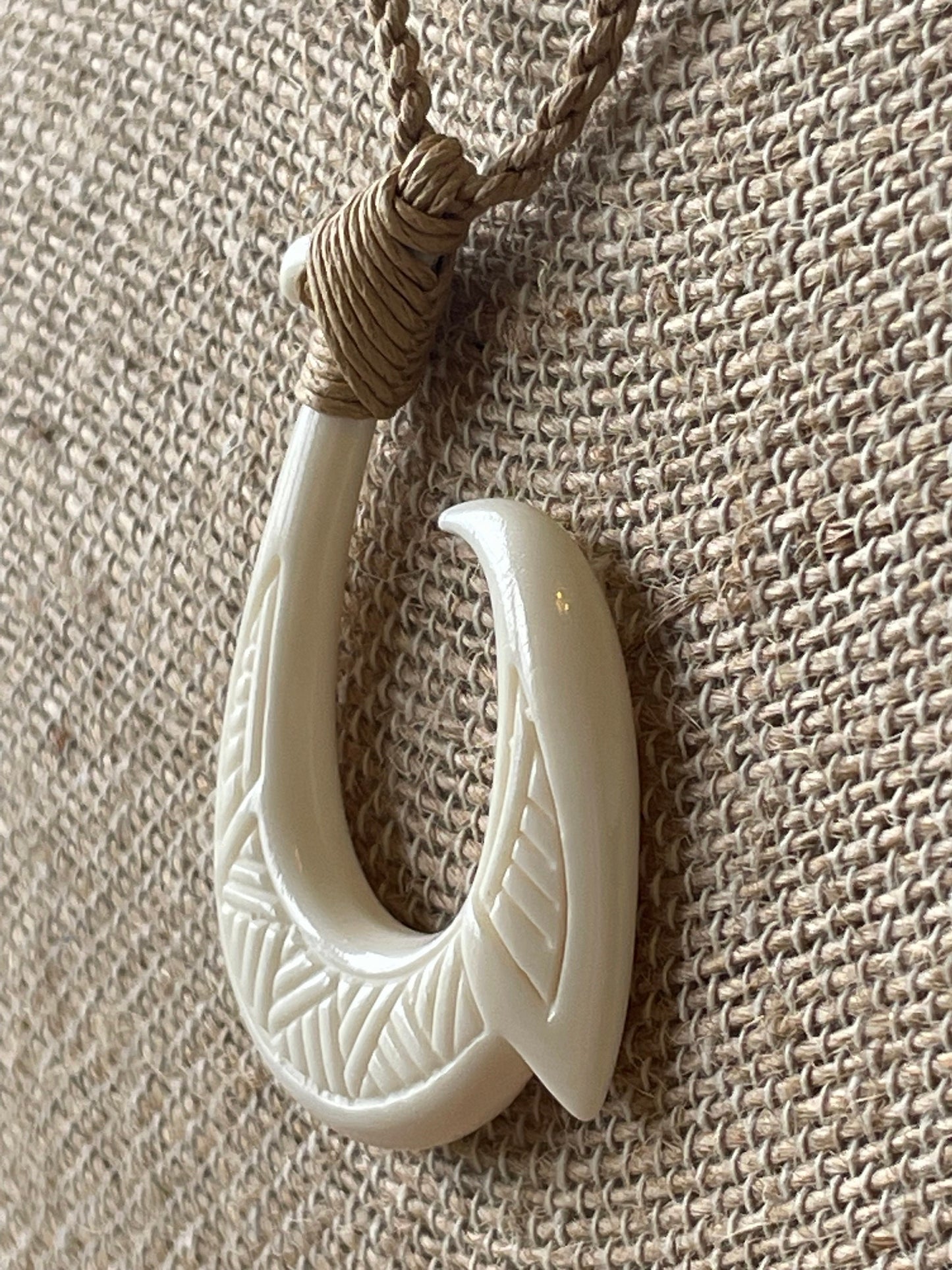 Hand Carved Bone Fish Hook Necklace: Micronesian Polynesian Makau