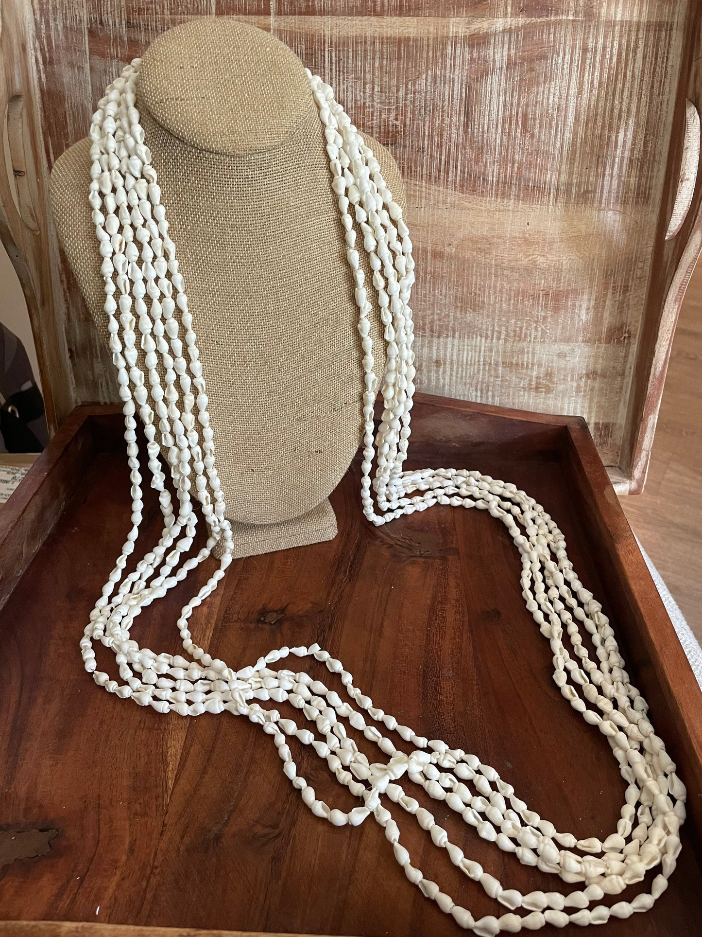 Handcrafted Nasa Shell Lei Necklace Set – Polynesian Island Wear