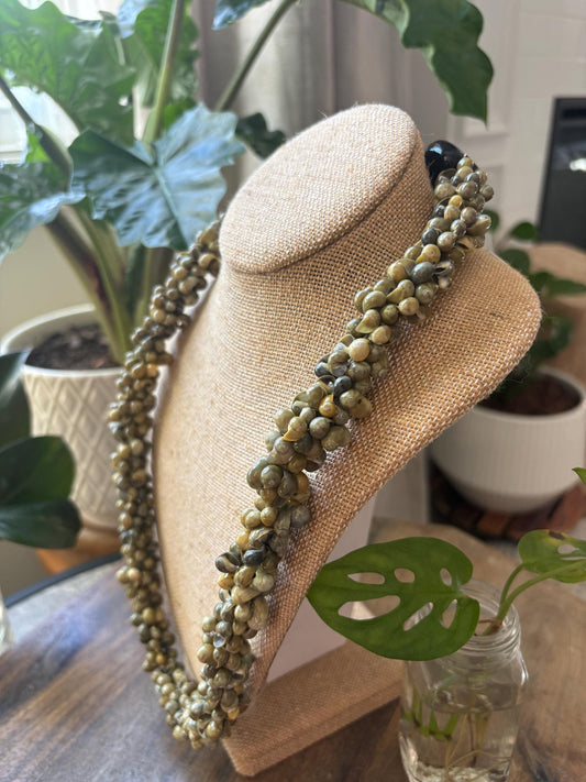 Sage Green Mongo Shell Lei Necklace – Adjustable Ribbon Tie