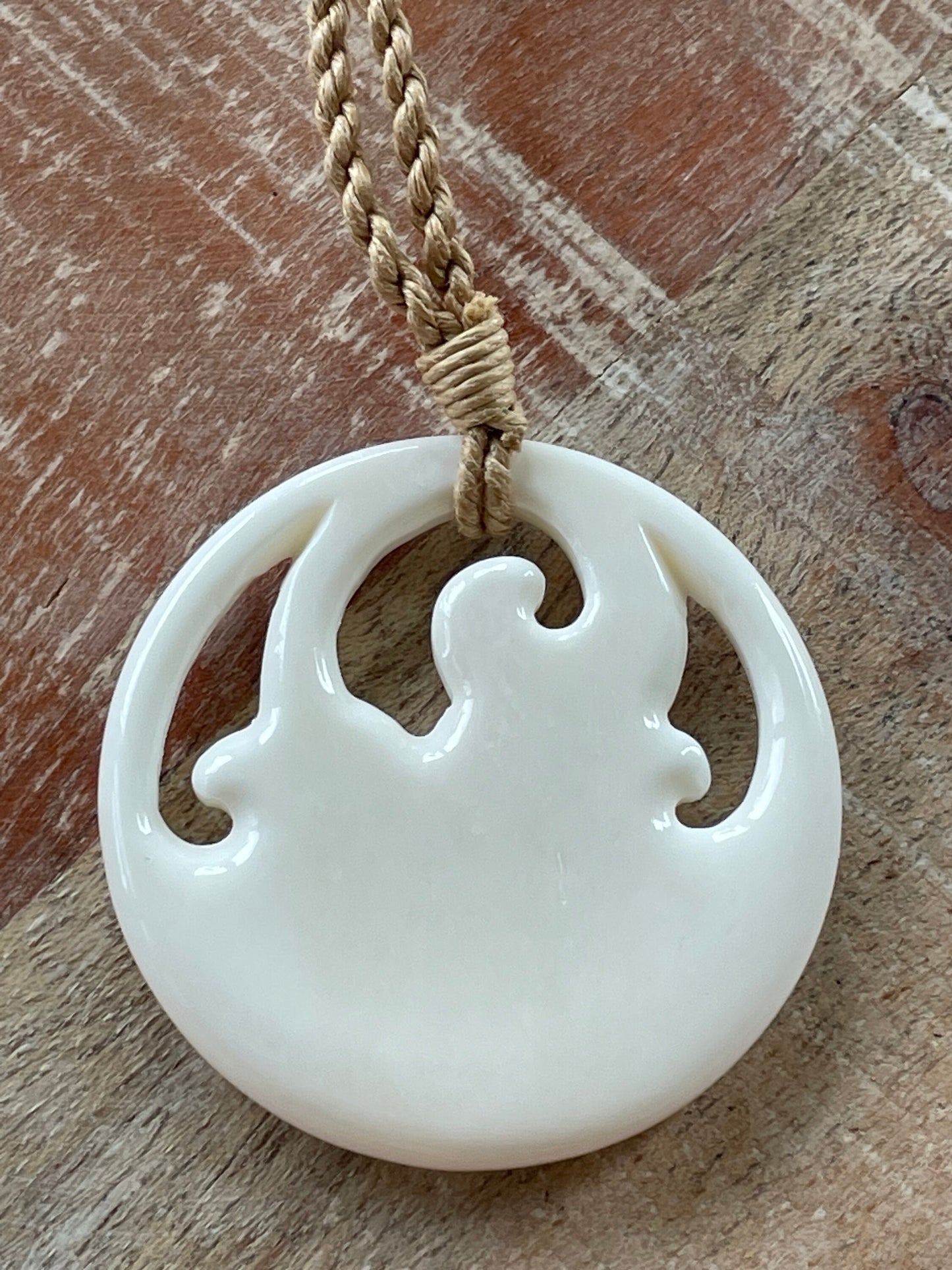 Hand-Carved Bone Plumeria Necklace – Hawaiian Polynesian Style
