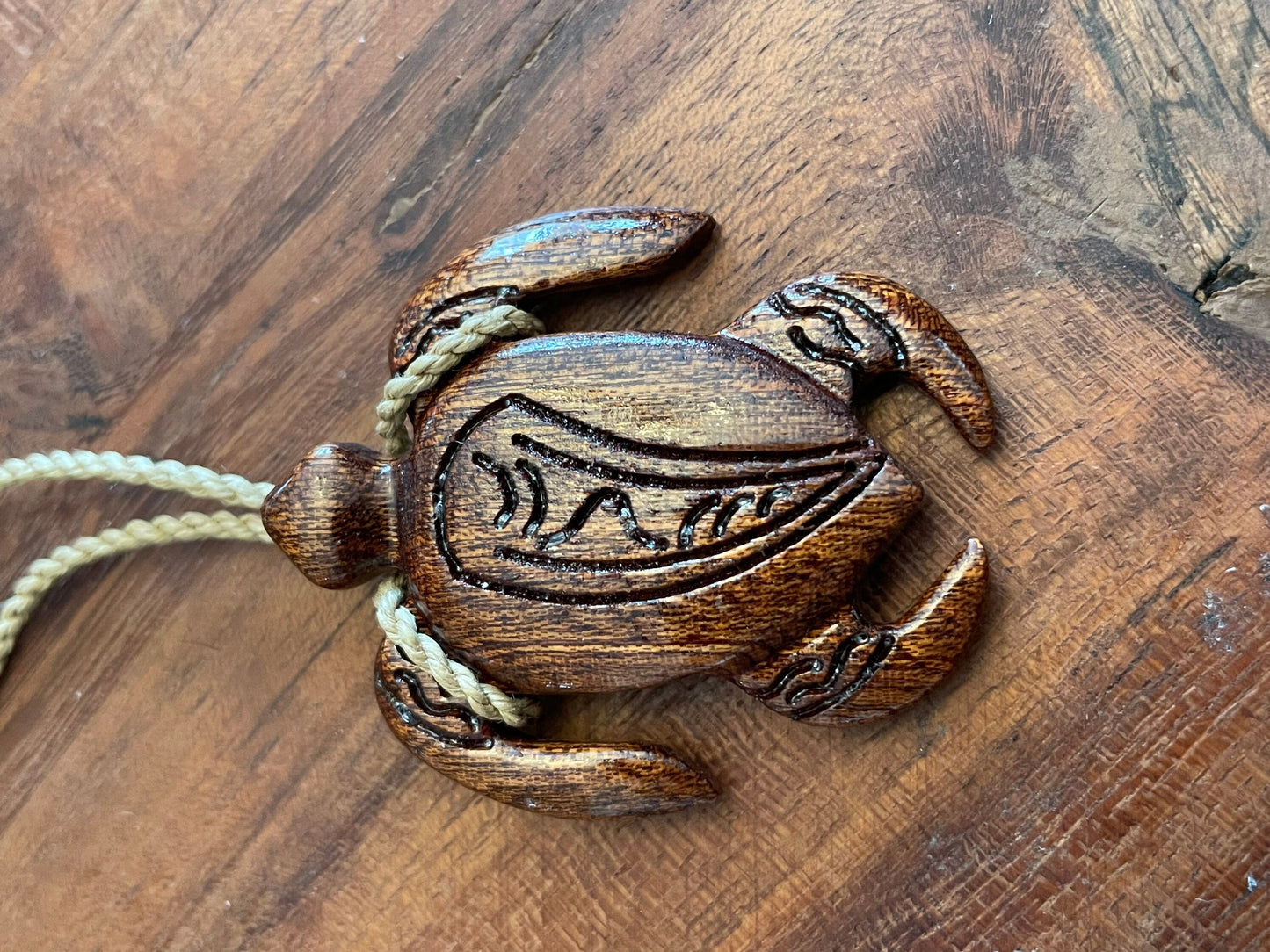 Handcarved Koa Wood Sea Turtle Necklace – Polynesian Honu Jewelry
