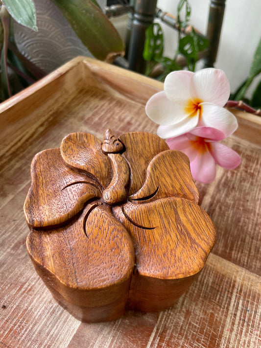 Handmade Sea Hibiscus Wood Puzzle Box – Pasefika Gift