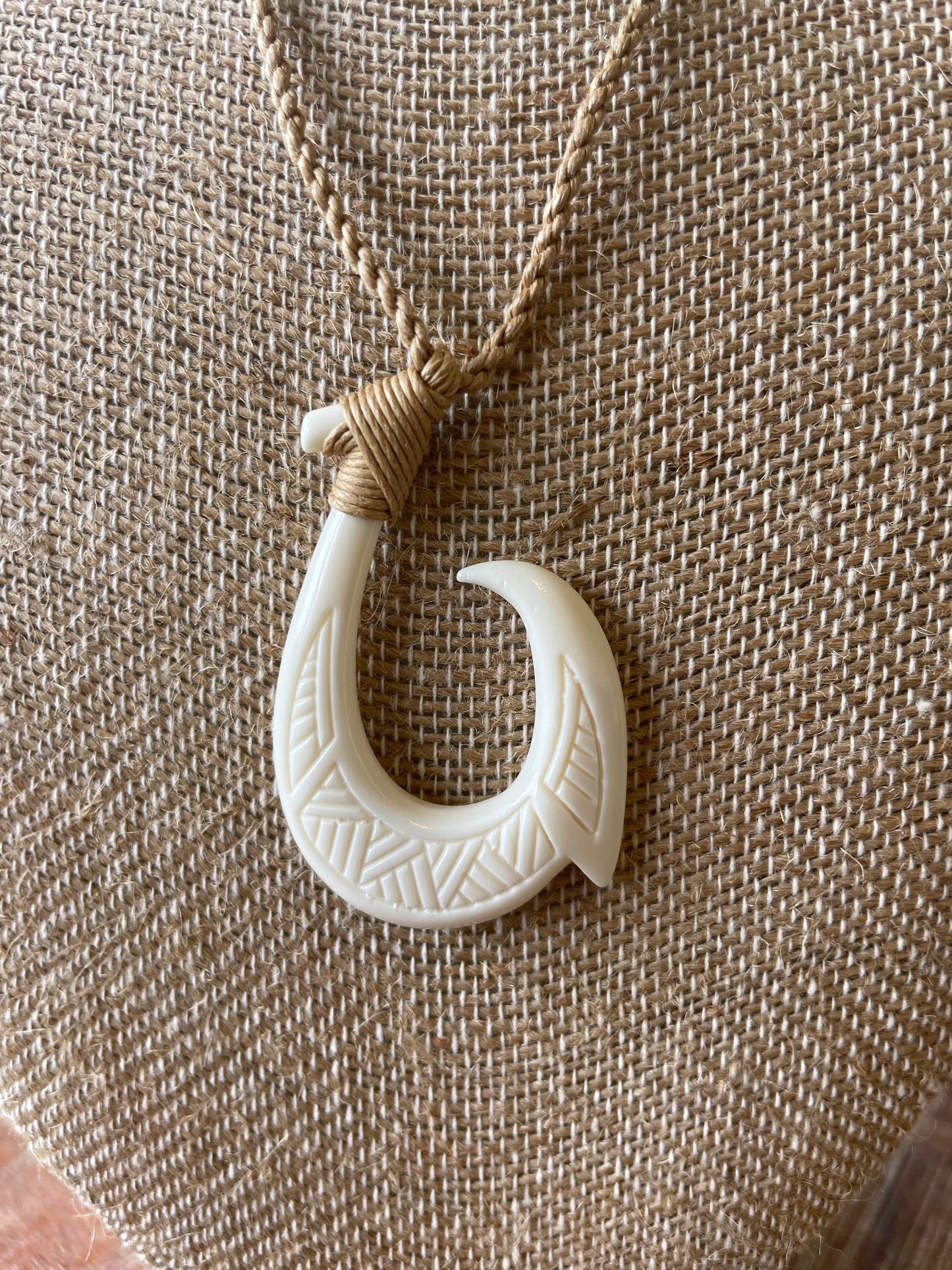 Hand Carved Bone Fish Hook Necklace: Micronesian Polynesian Makau