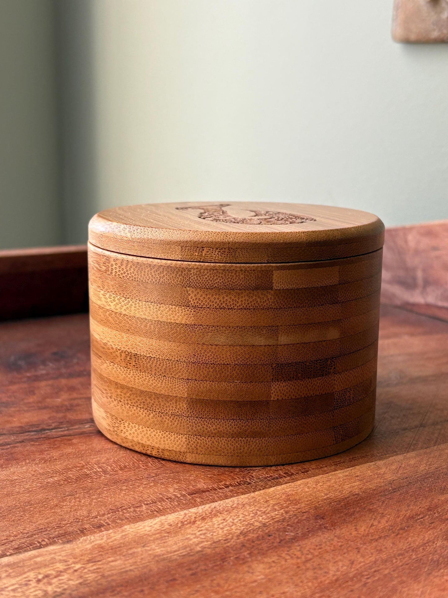 Makau Fish Hook Bamboo Spice Container: Pacific Islander Engraved Wood Dish