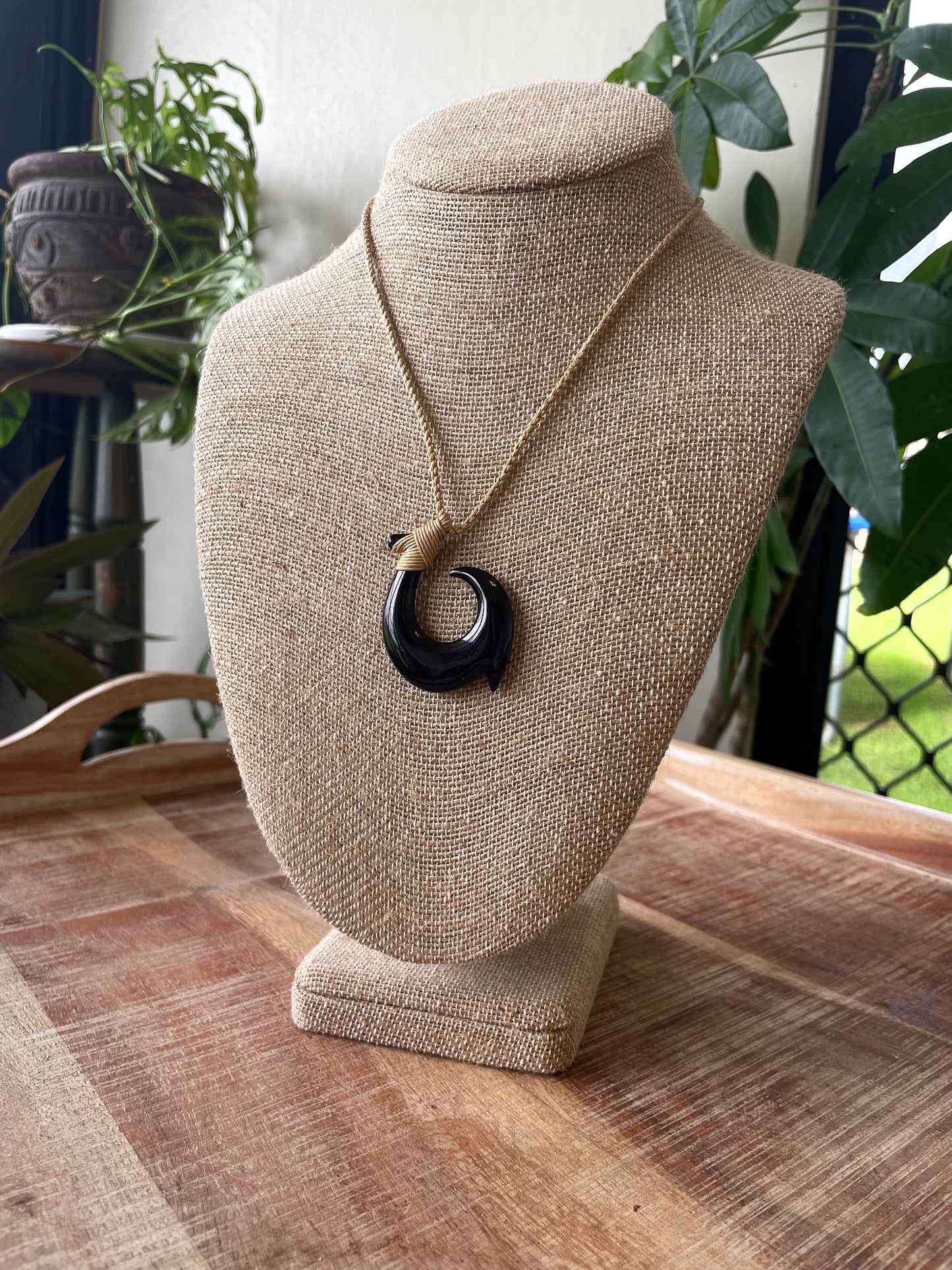 Hand Carved Buffalo Horn Bone Hei Makau Necklace – Polynesian Fish Hook