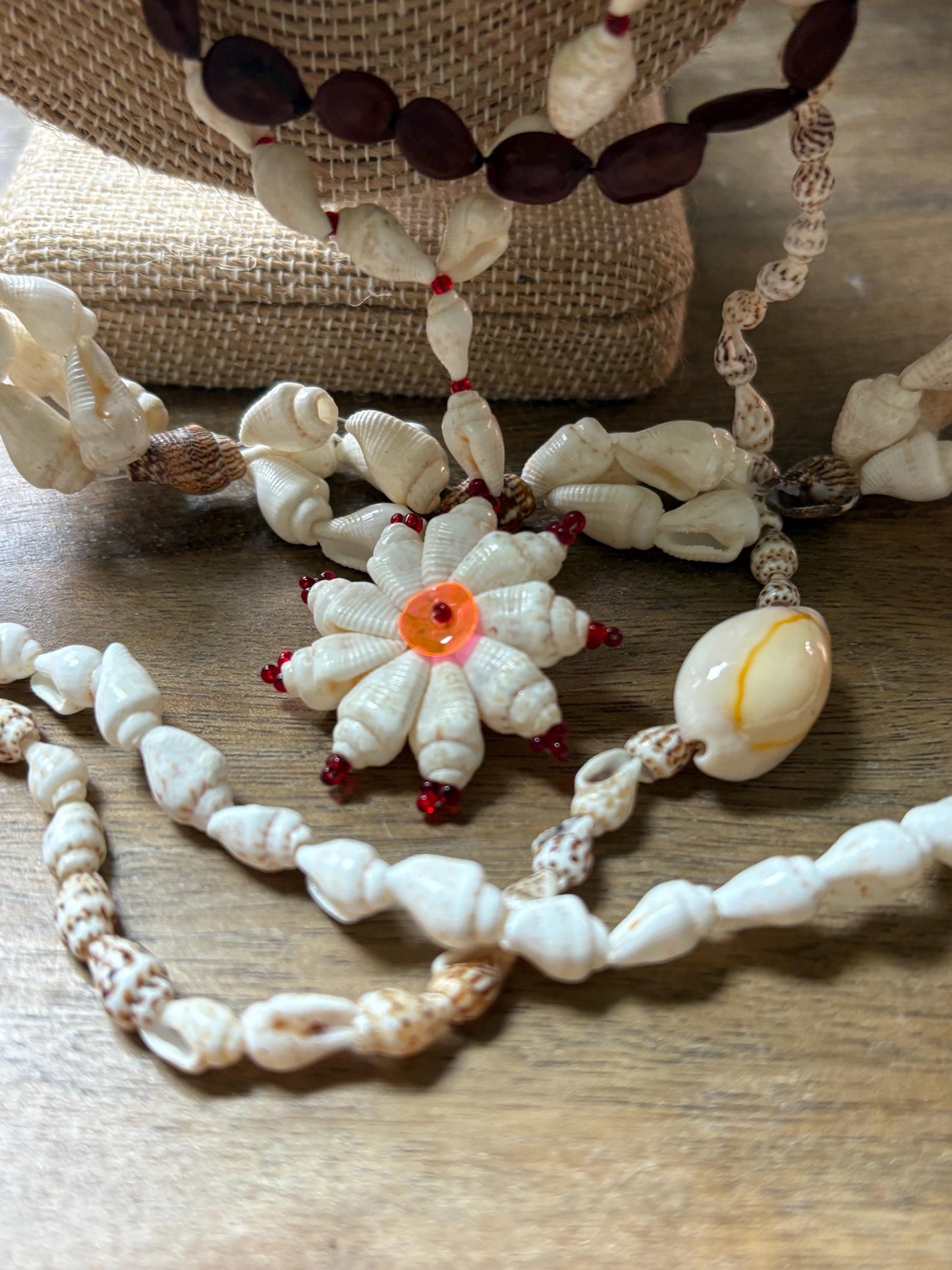 Seashell Lei Set: Polynesian Celebration Necklace Collection