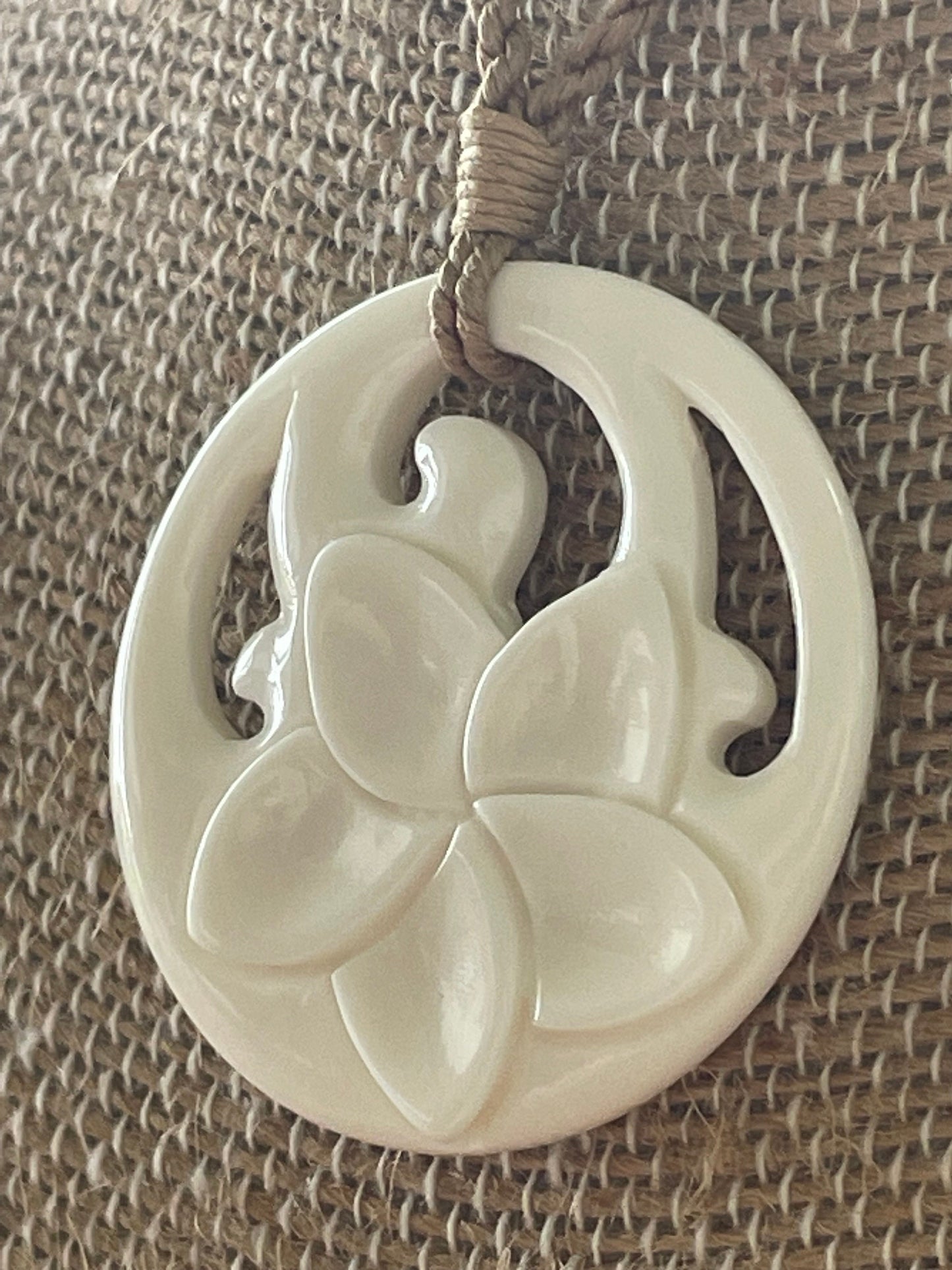 Hand-Carved Bone Plumeria Necklace – Hawaiian Polynesian Style
