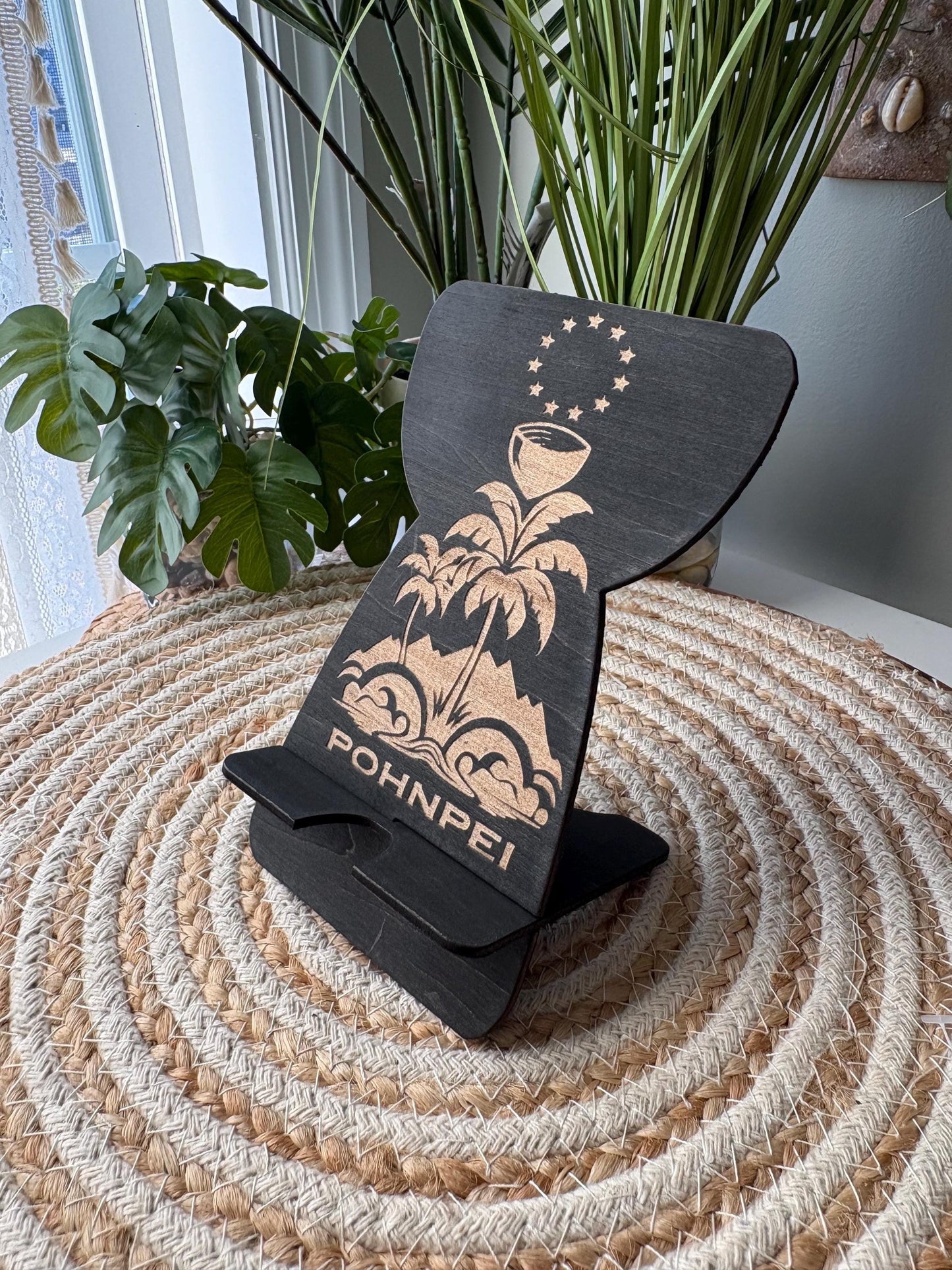 Customizable Micronesian CNMI Latte Stone Cell Phone Holder: Engraved PohnPei Design