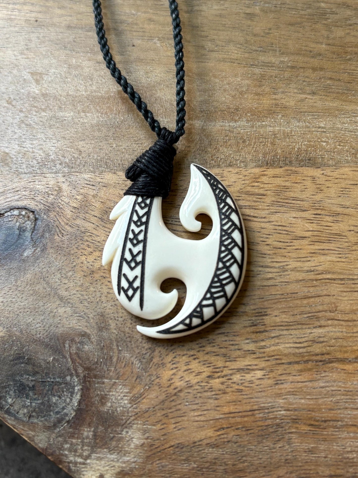 Hand Carved Bone Fish Hook Necklace: Micronesian Polynesian Makau Lei