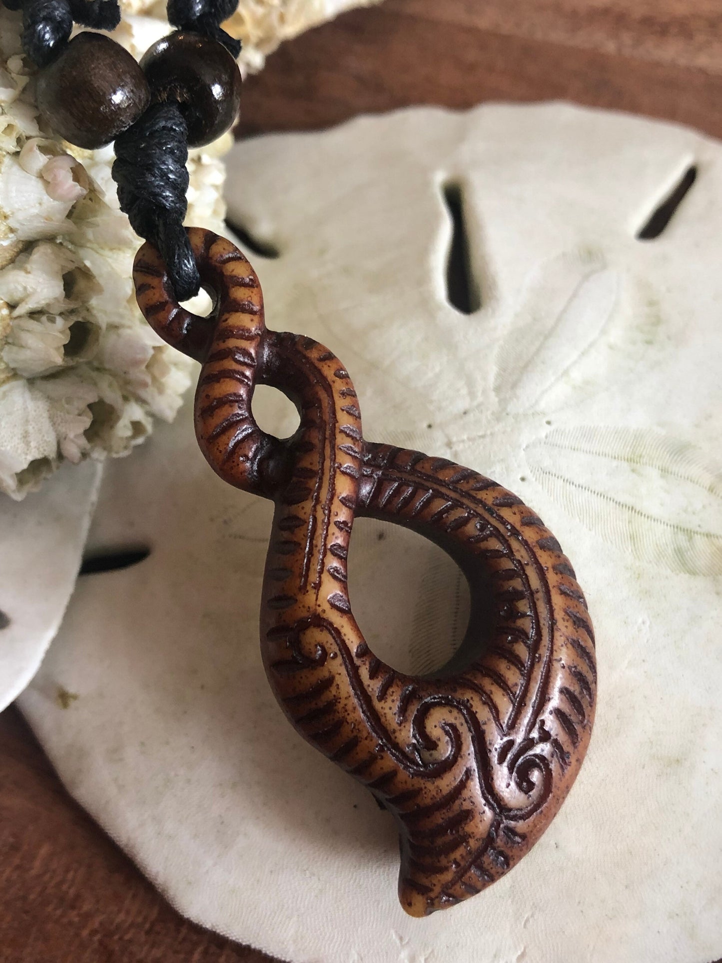 Yak Bone Pikorua Necklace: Adjustable Polynesian Surfer Style
