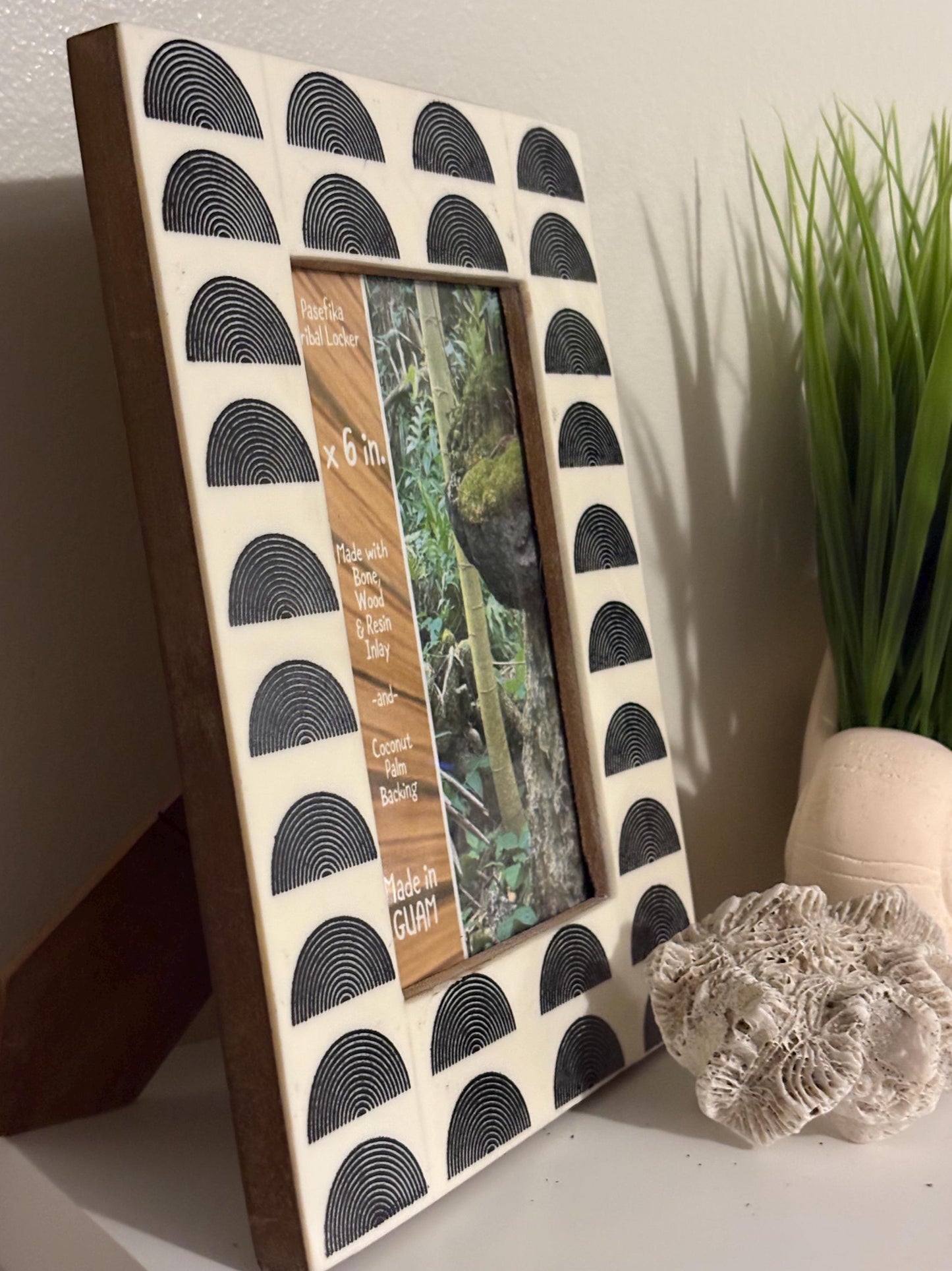 Polynesian Bone & Wood Inlay Picture Frame: Pasefika Tribal Locker 4x6