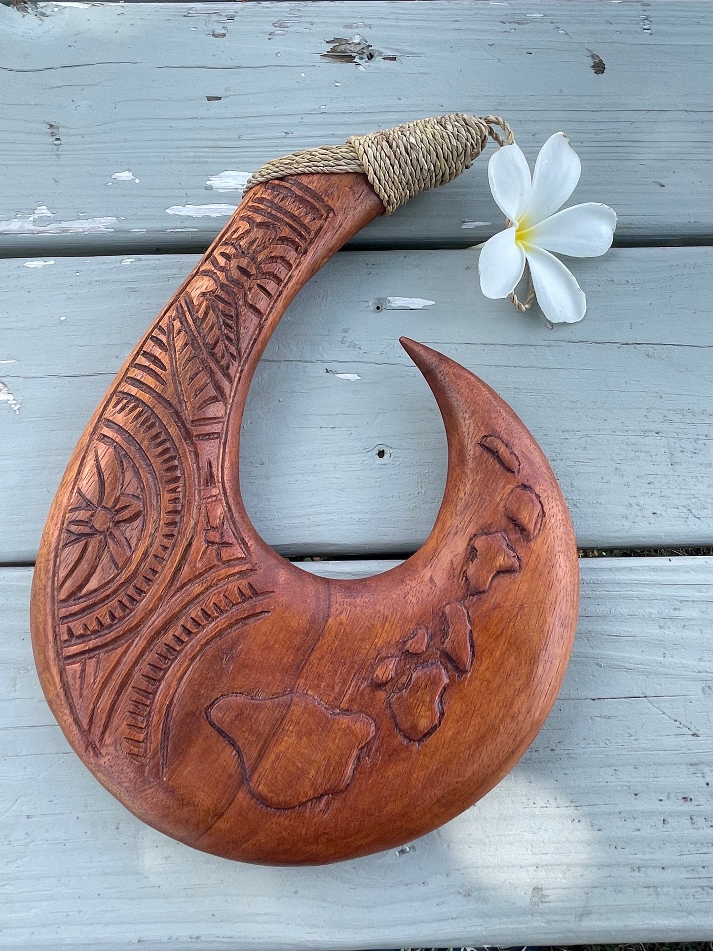 Hand-Carved Sea Hibiscus Wood Makau – Hawaiian Islands Map, Tribal Design