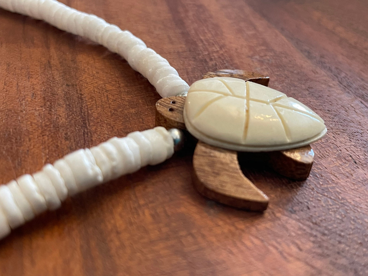 Polynesian Litub Shell Necklace – Hand Carved Bone Turtle Pendant