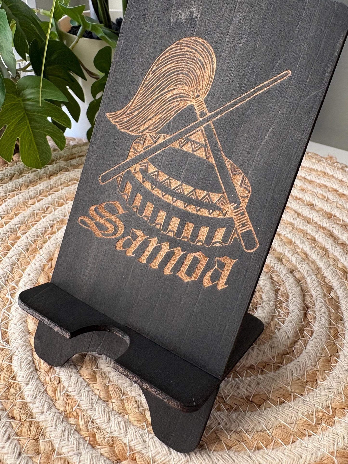 Customizable Samoan Cell Phone Holder: Engraved Seal of Samoa