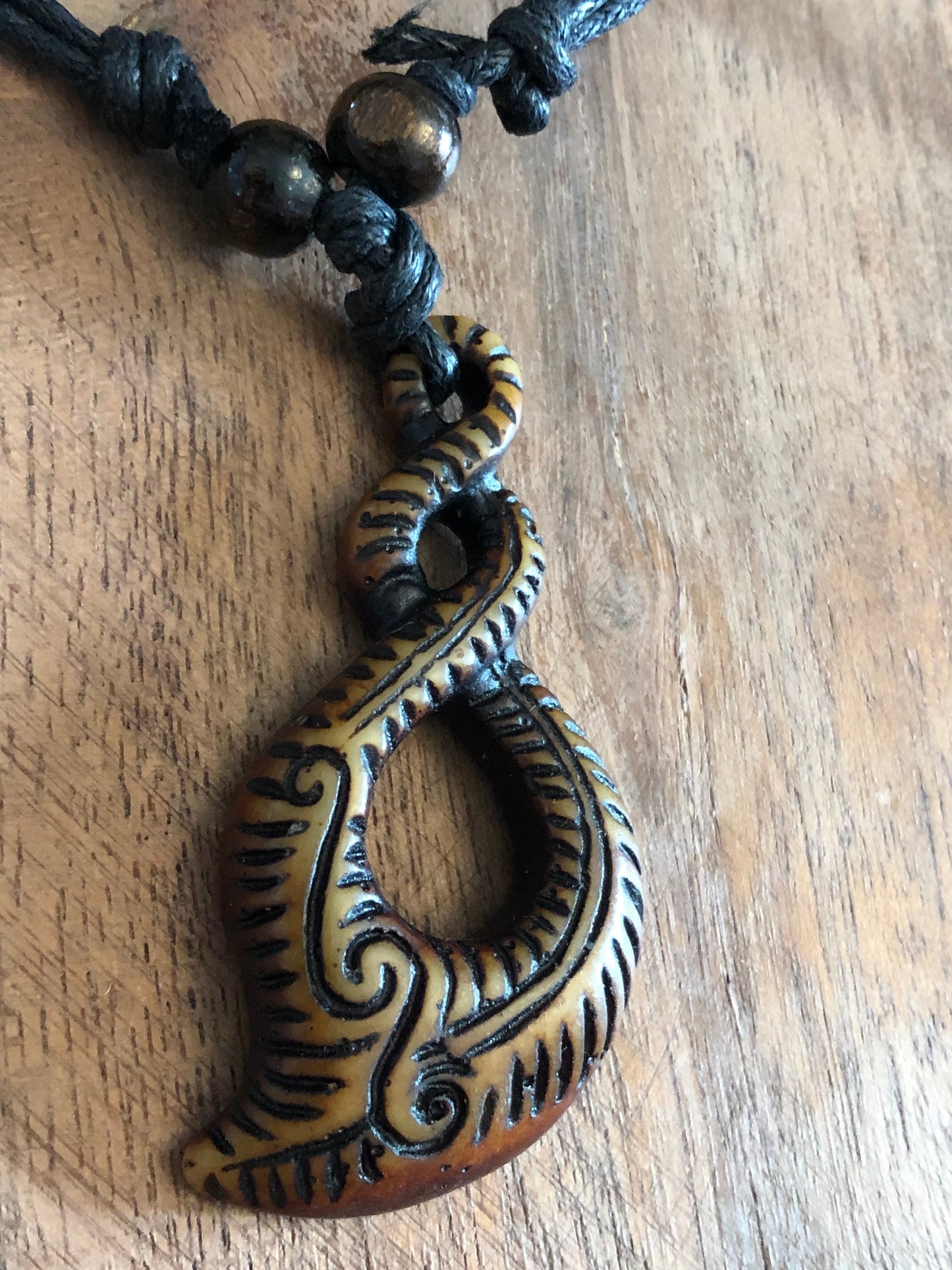 Yak Bone Pikorua Necklace: Adjustable Polynesian Surfer Style