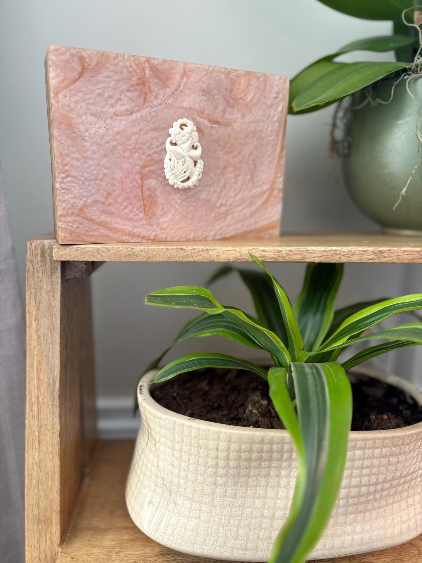 Hand-Crafted Polynesian & Micronesian Wooden and Faux Shell Inlay Box with Bone Starfish Decor