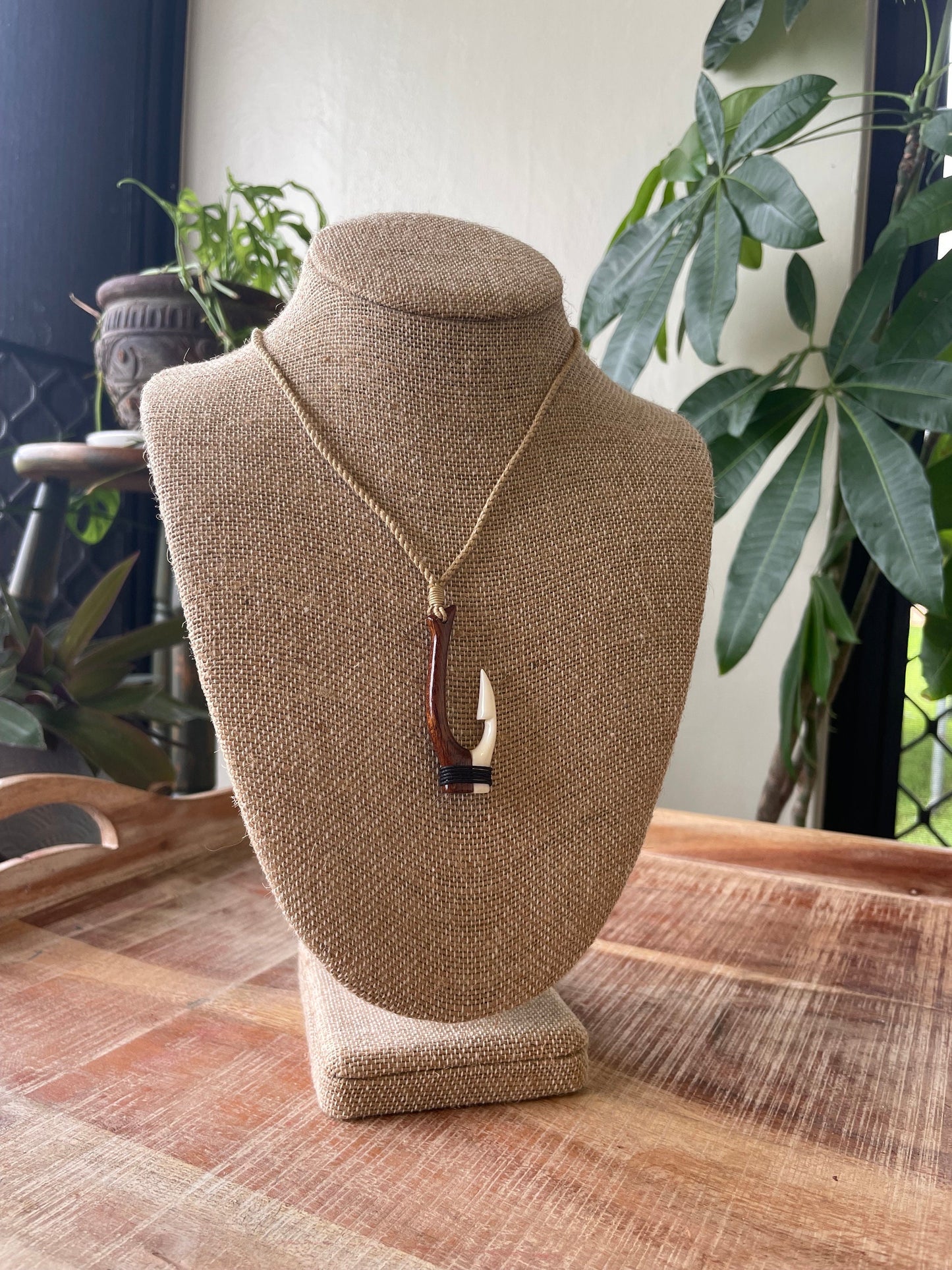 Hand Carved Koa Wood & Buffalo Bone Makau Necklace – Polynesian Fish Hook