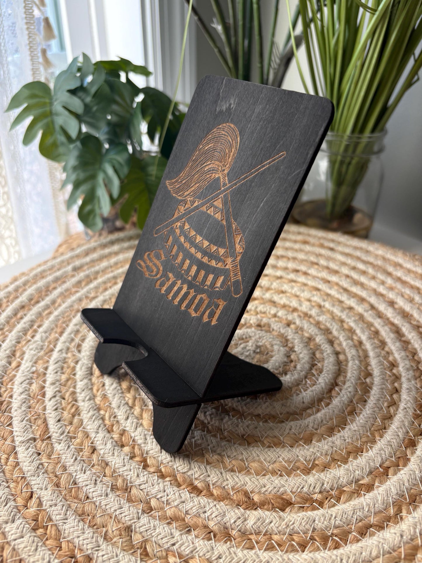Customizable Samoan Cell Phone Holder: Engraved Seal of Samoa