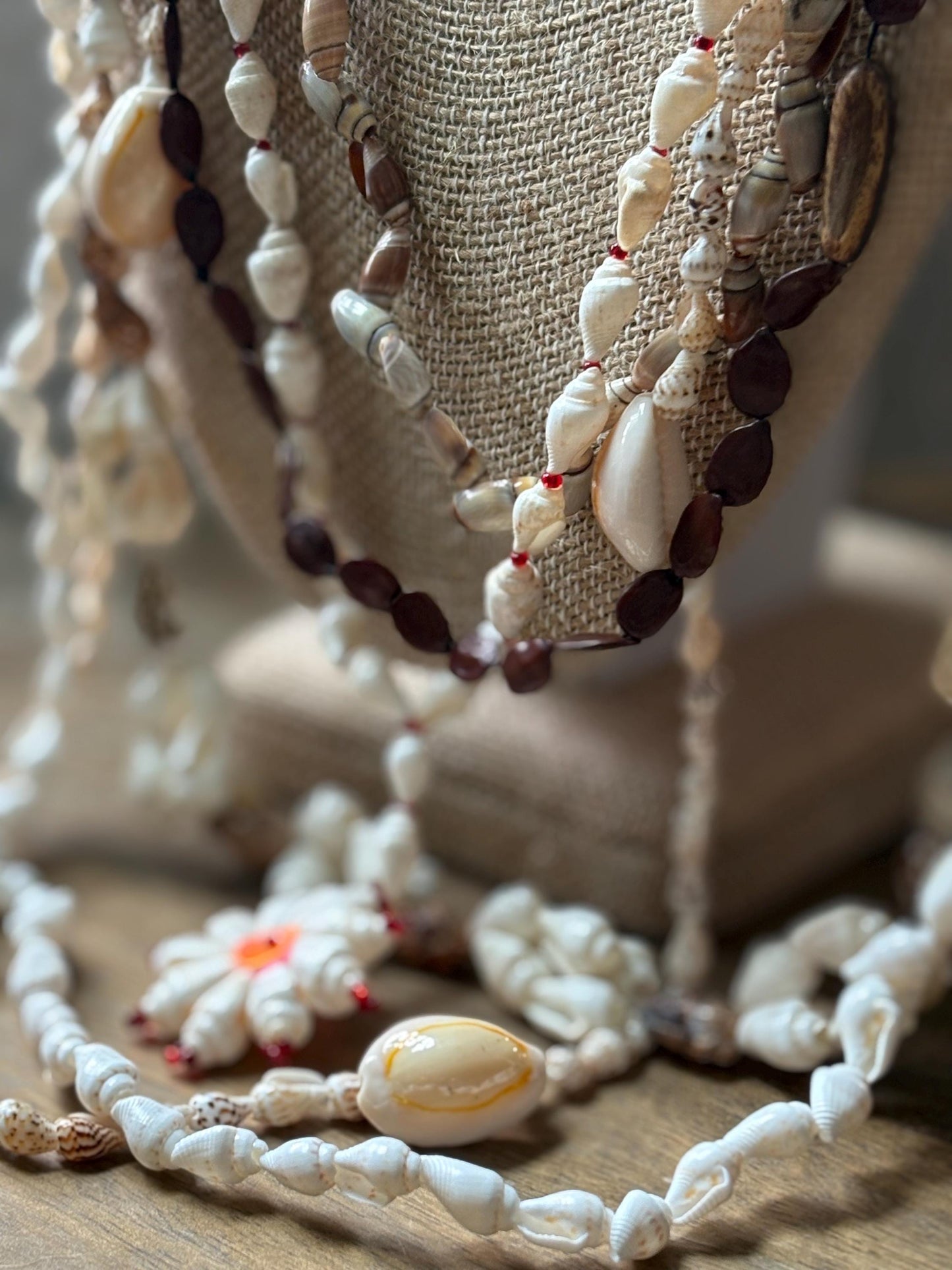 Seashell Lei Set: Polynesian Celebration Necklace Collection