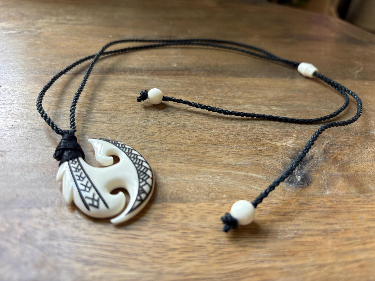 Hand Carved Bone Fish Hook Necklace: Micronesian Polynesian Makau Lei