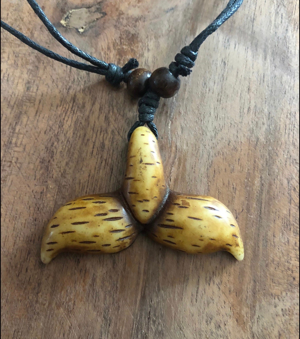 Simple Whale Tail Bone & Resin Adjustable Necklace