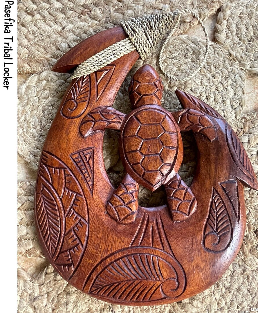 Hand-Carved Sea Hibiscus Makau – Tribal Honu Turtle Plaque