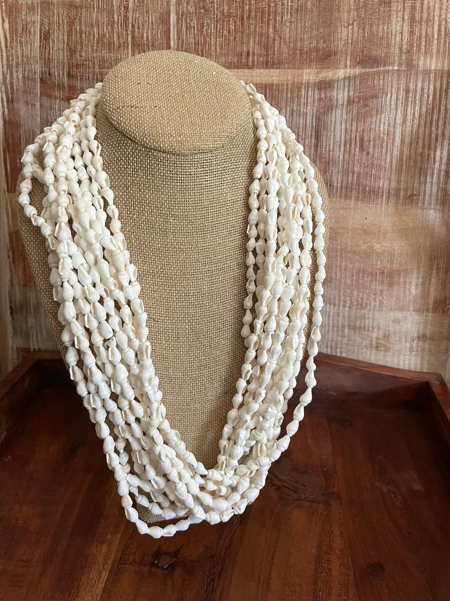 Handcrafted Nasa Shell Lei Necklace Set – Polynesian Island Wear