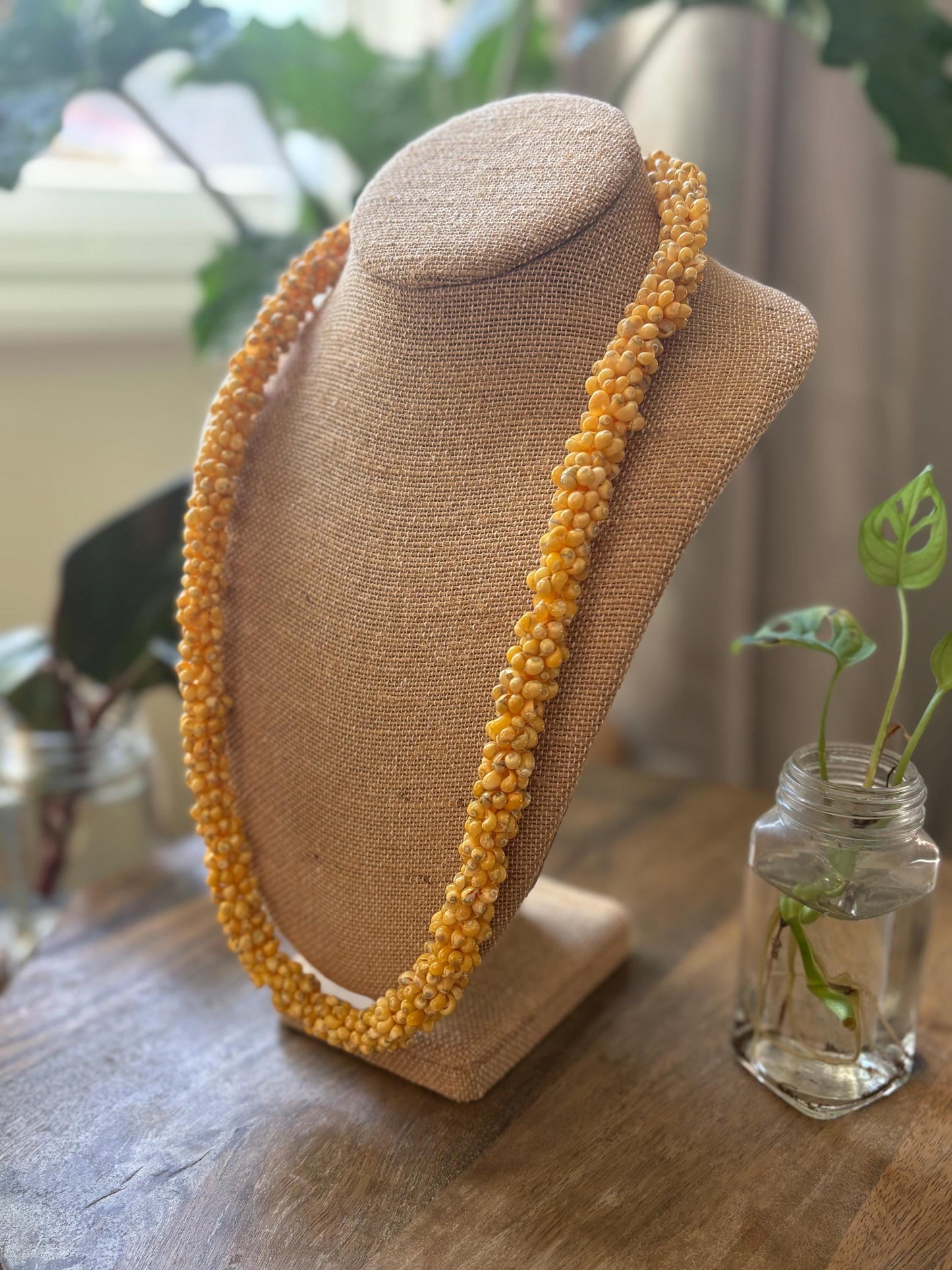 Yellow Mongo Shell Lei – Authentic Polynesian Necklace
