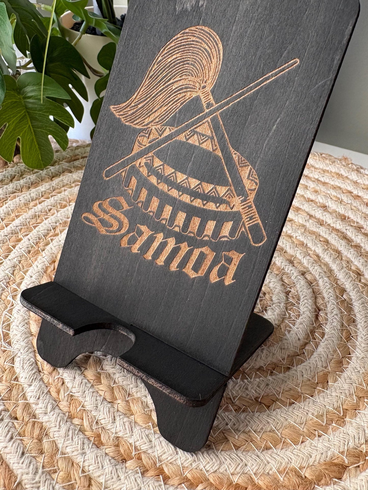 Customizable Samoan Cell Phone Holder: Engraved Seal of Samoa
