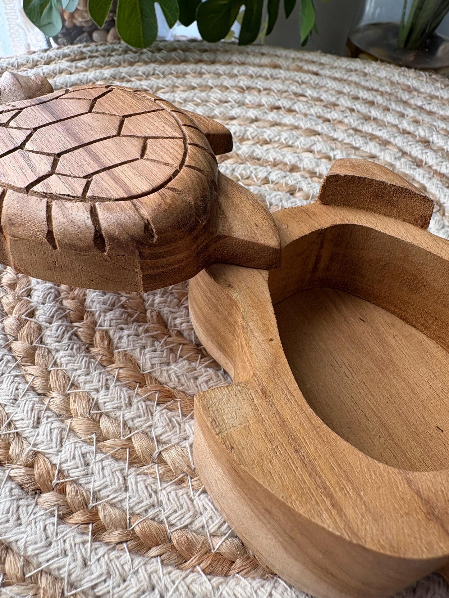 Handmade Teak Wood Sea Turtle Trinket Box – Polynesian Honu