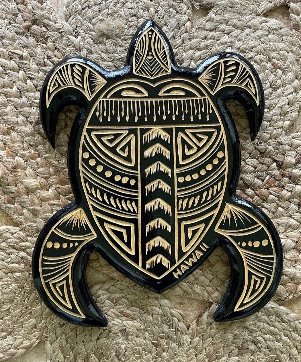 Hand Carved Sea Turtle Plaque – Polynesian Hibiscus Wood Wall Art