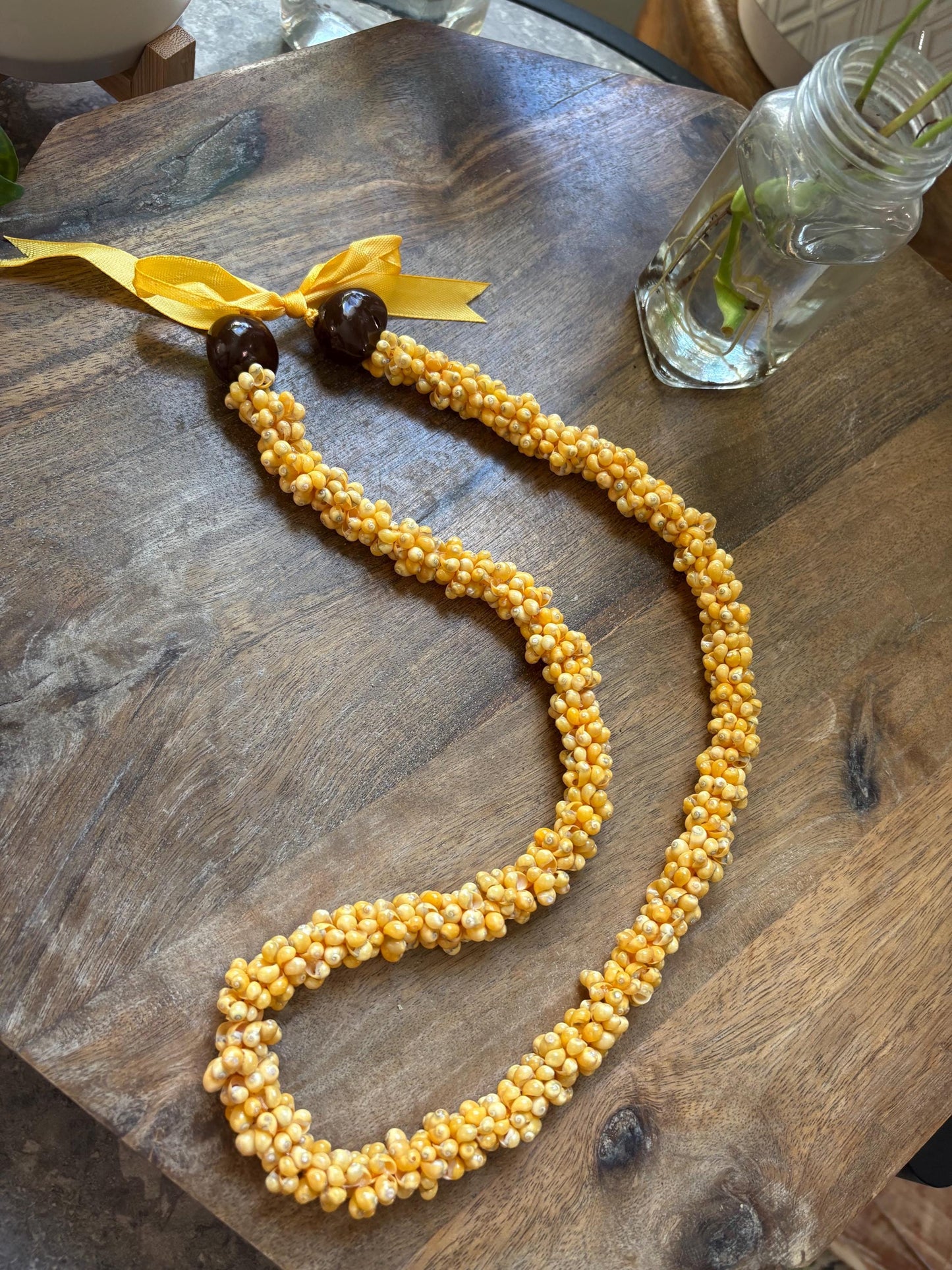 Yellow Mongo Shell Lei – Authentic Polynesian Necklace