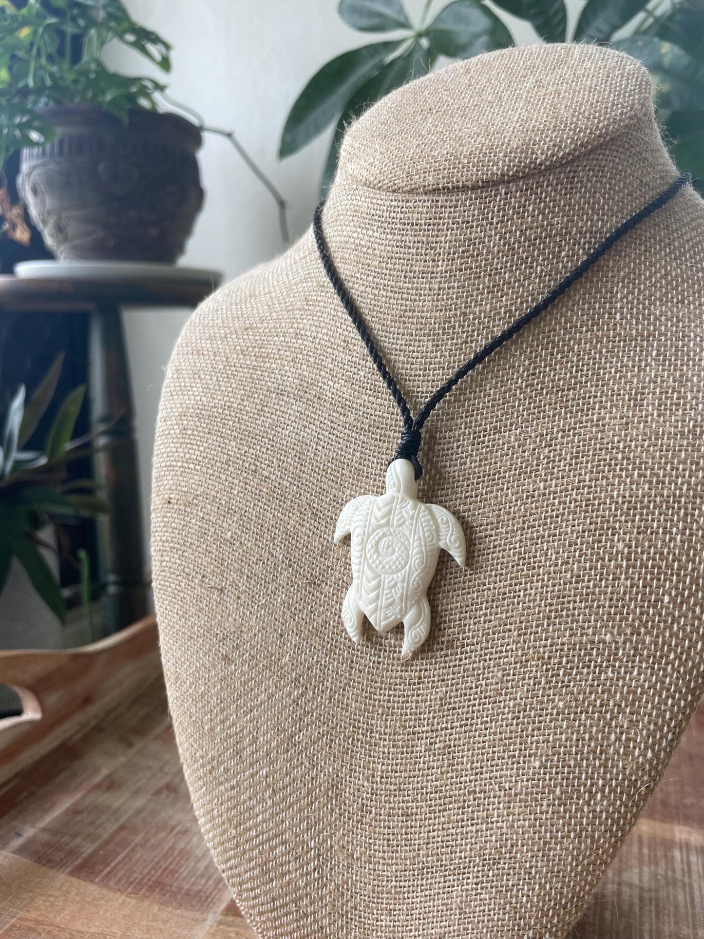 Hand Carved Buffalo Bone Sea Turtle Pendant – Polynesian Honu Necklace