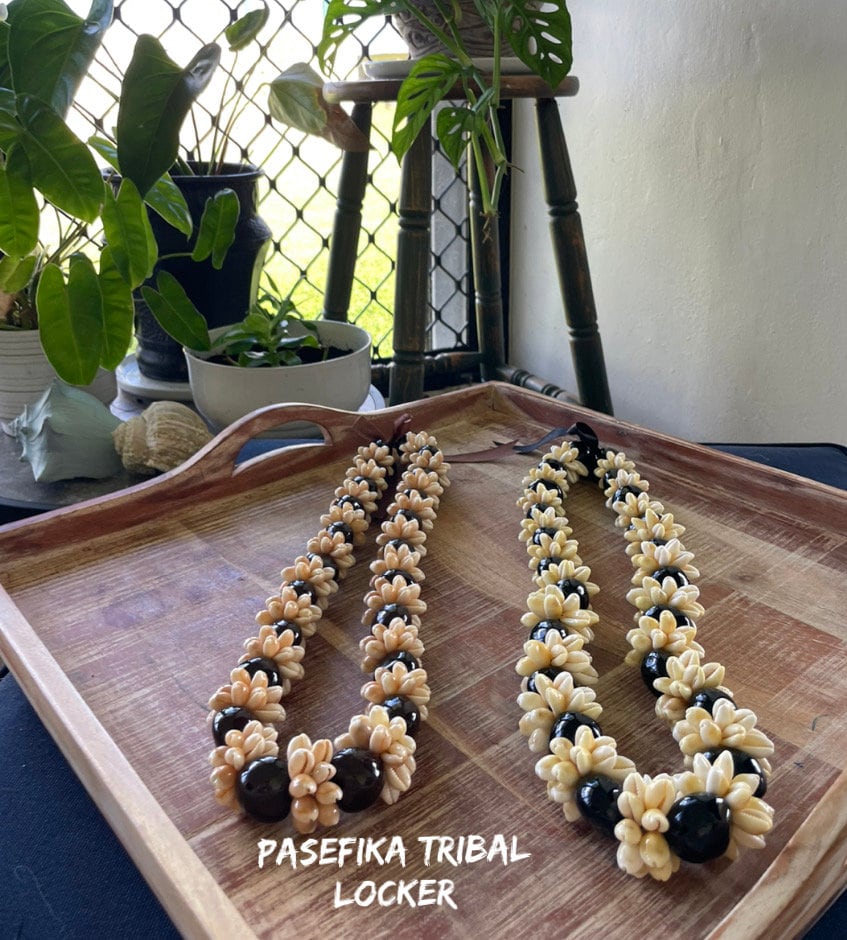 Authentic Kukui Nut & Cowrie Shell Lei – Adjustable Ribbon Tie