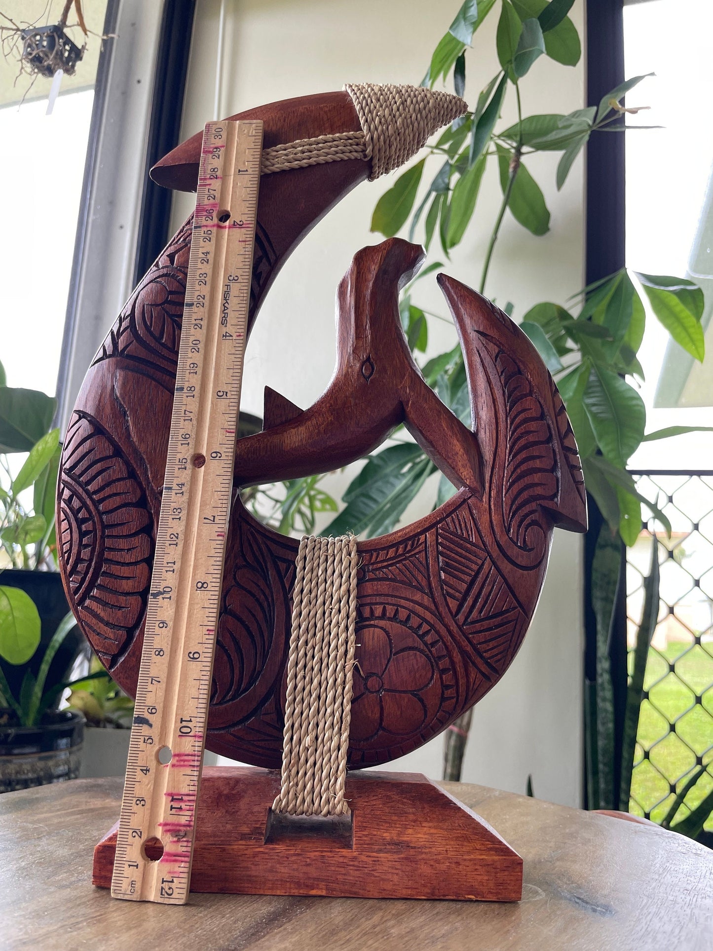 Hand Carved Hibiscus Wood Makau – Tribal Whale Shelf Decor
